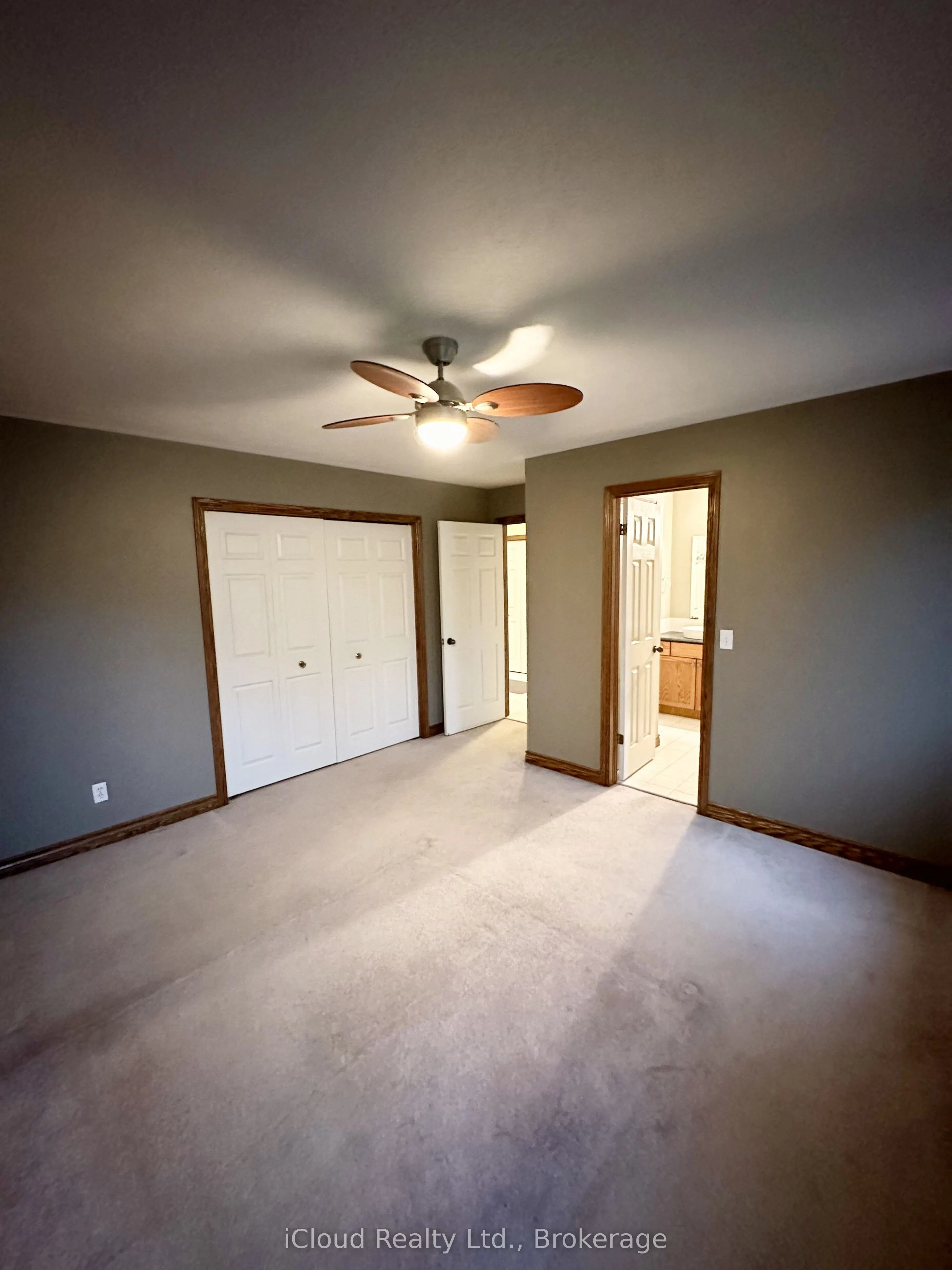 86 Glendale Drive E