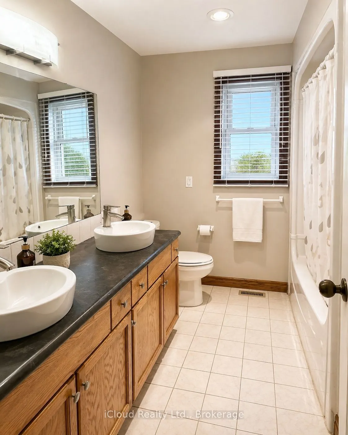 86 Glendale Drive E
