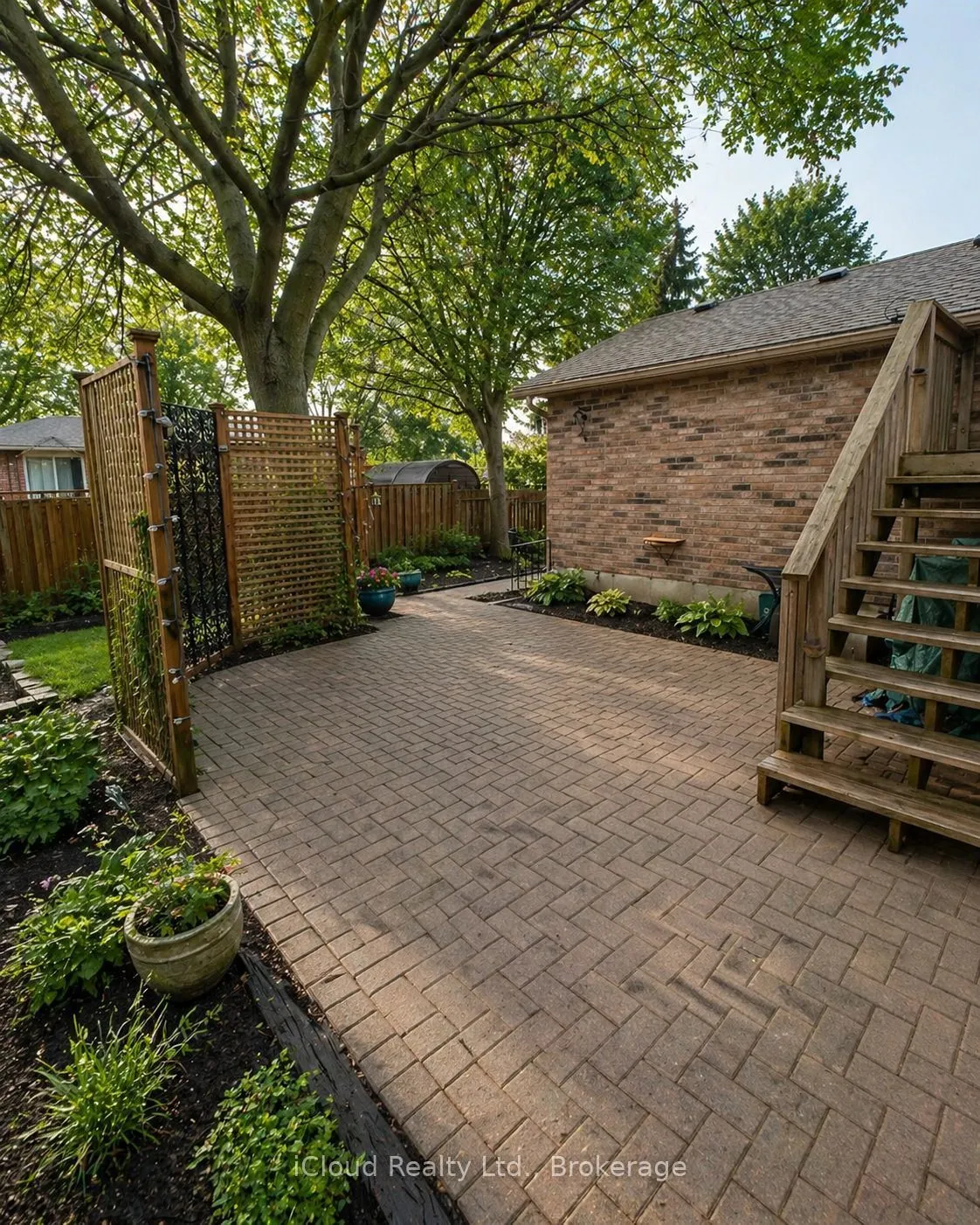 86 Glendale Drive E