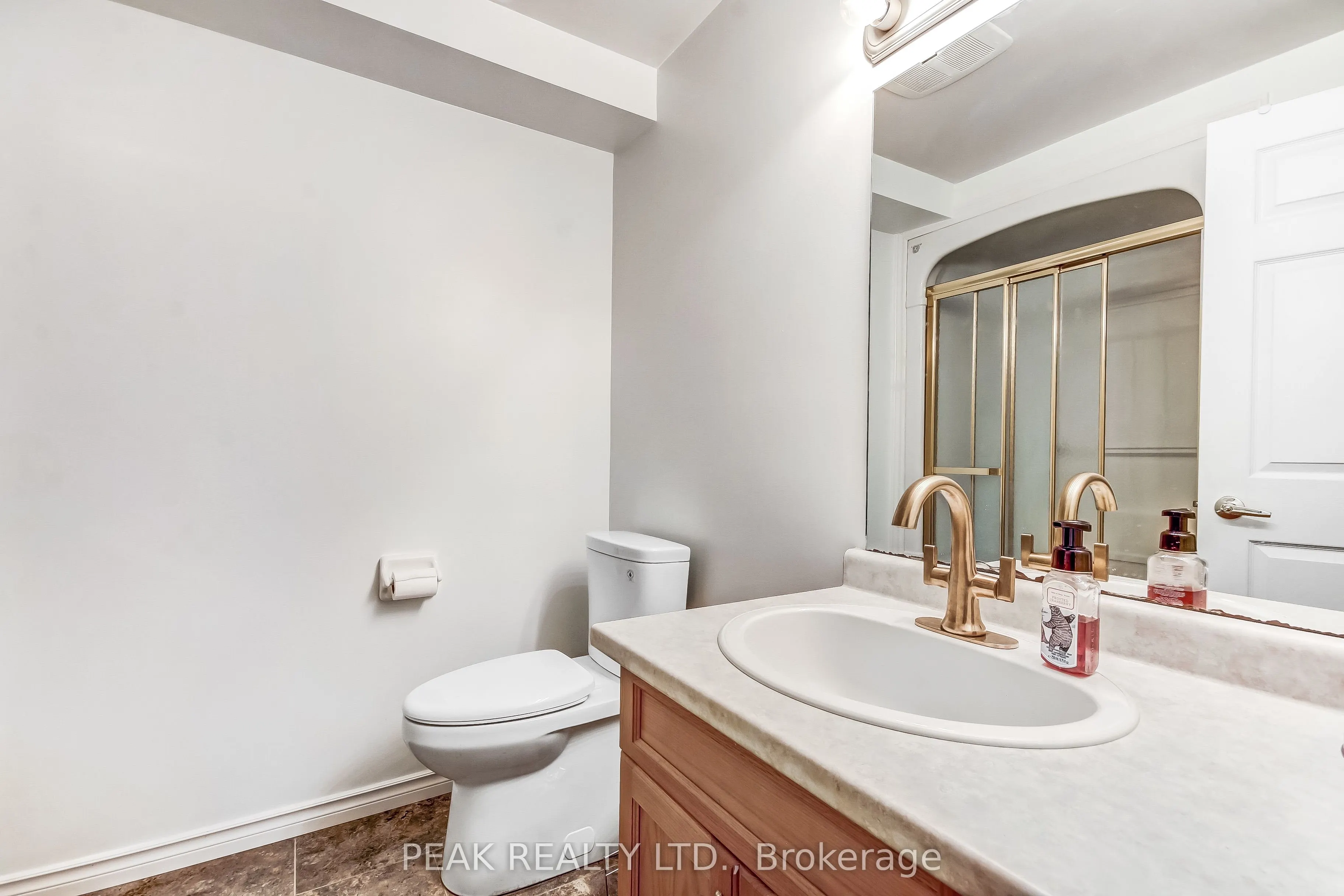 53 Beverly Street E #20