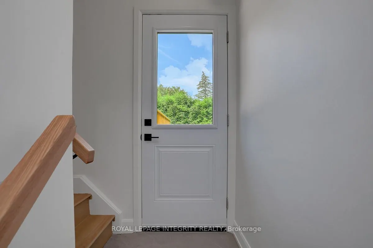 8 Brian Crescent