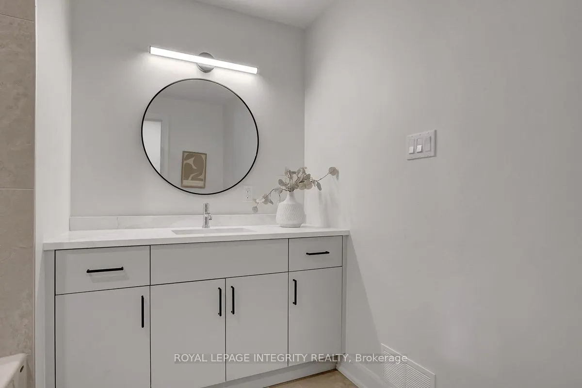 8 Brian Crescent