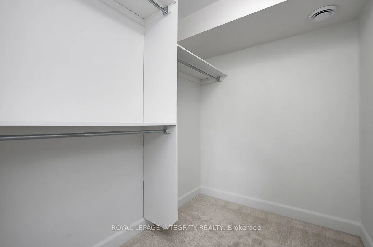8 Brian Crescent