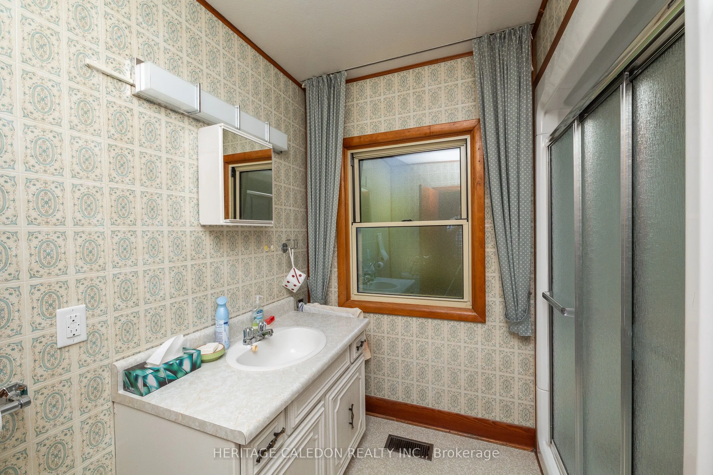 501241 Grey Rd 1