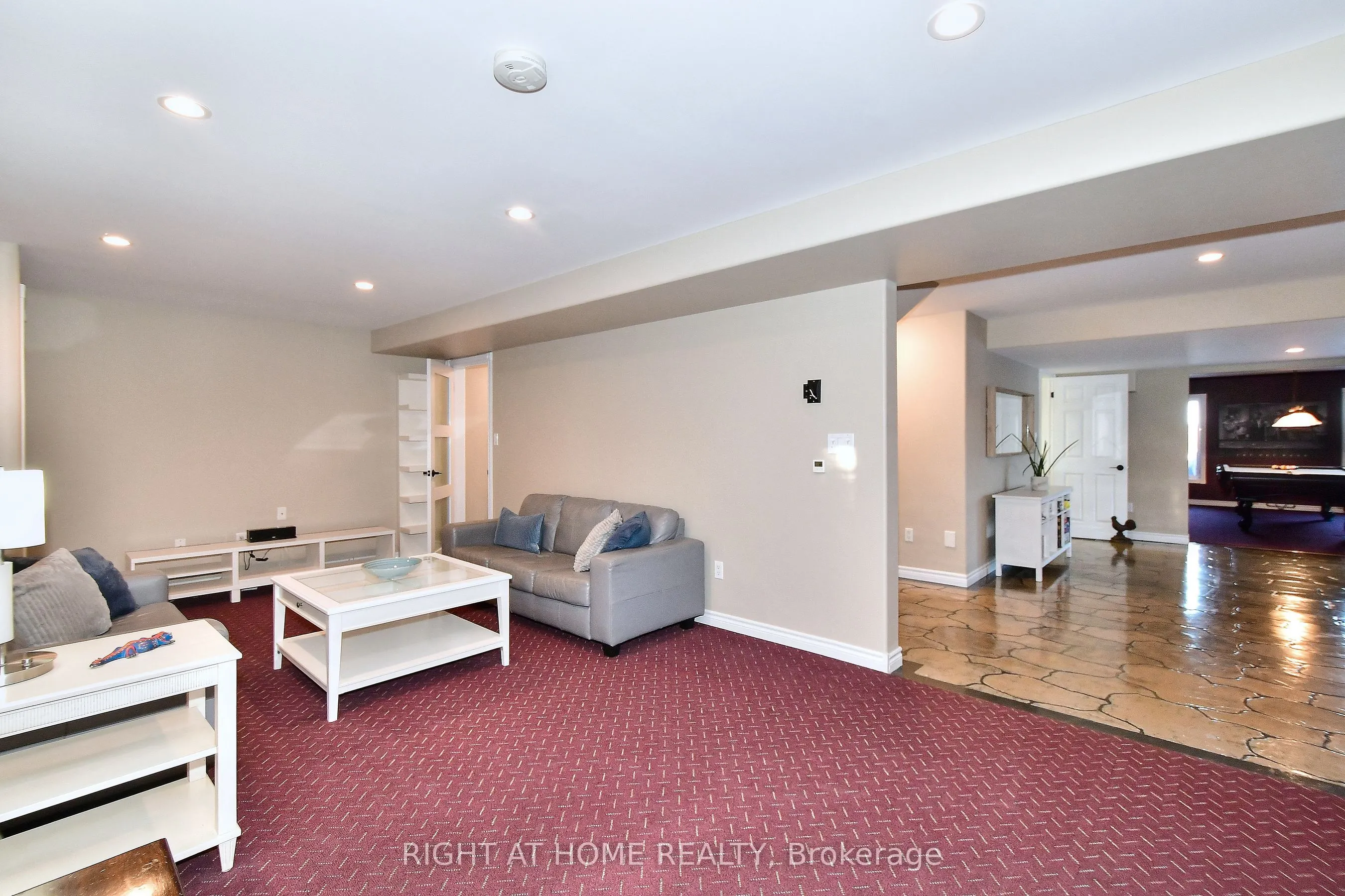 599 Maniece Avenue
