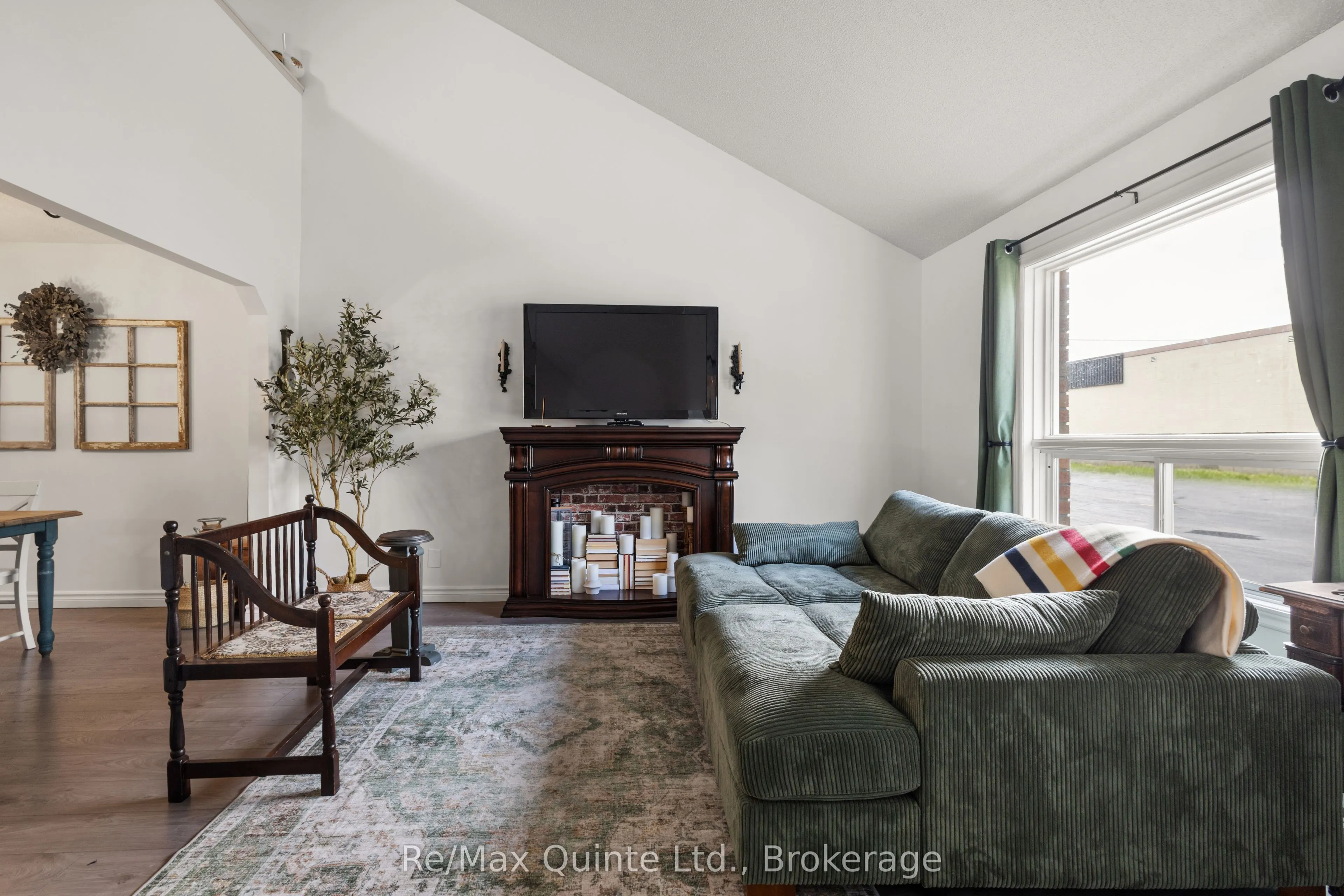 45 Prince Edward Street #5