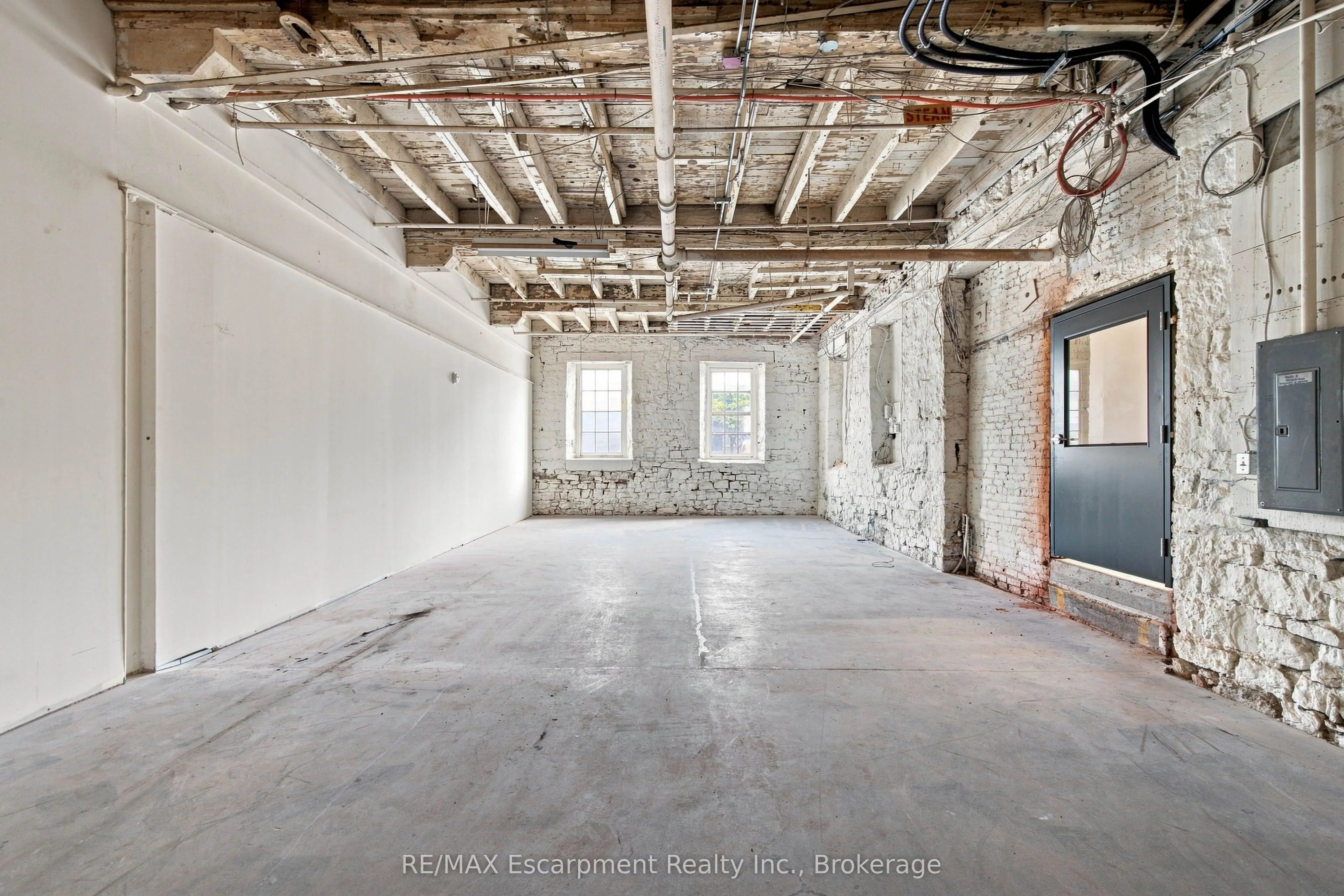 64 Hatt Street #205