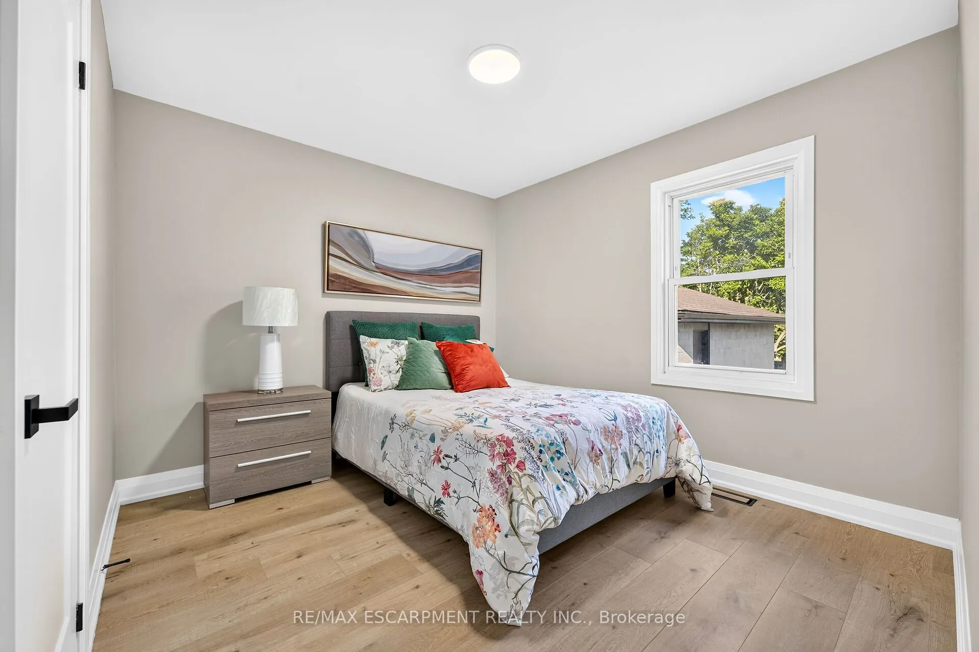 362 Rosseau Road