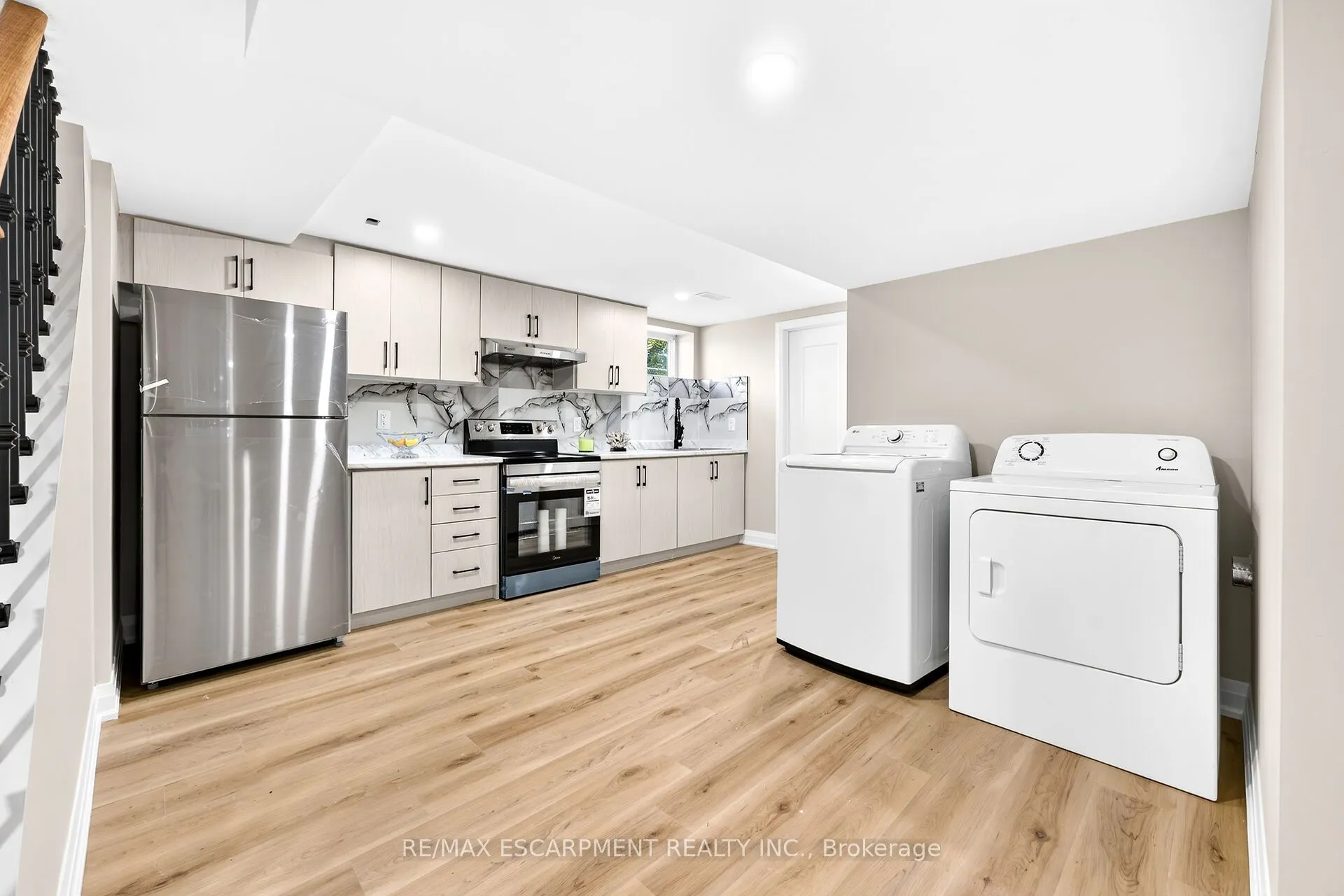 362 Rosseau Road