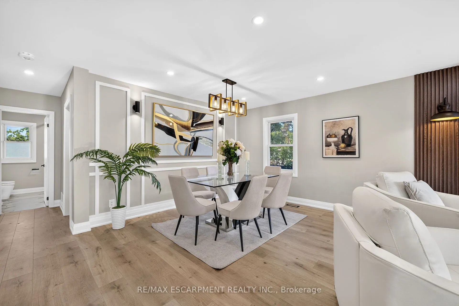 362 Rosseau Road