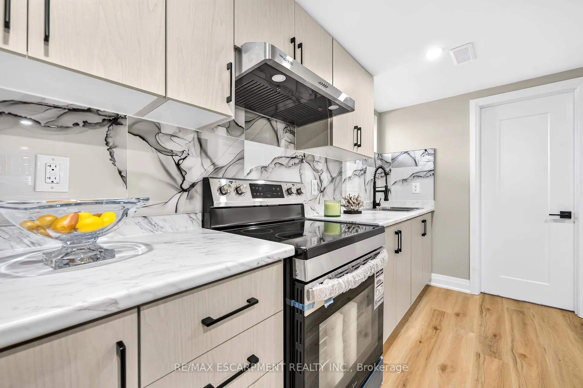 362 Rosseau Road