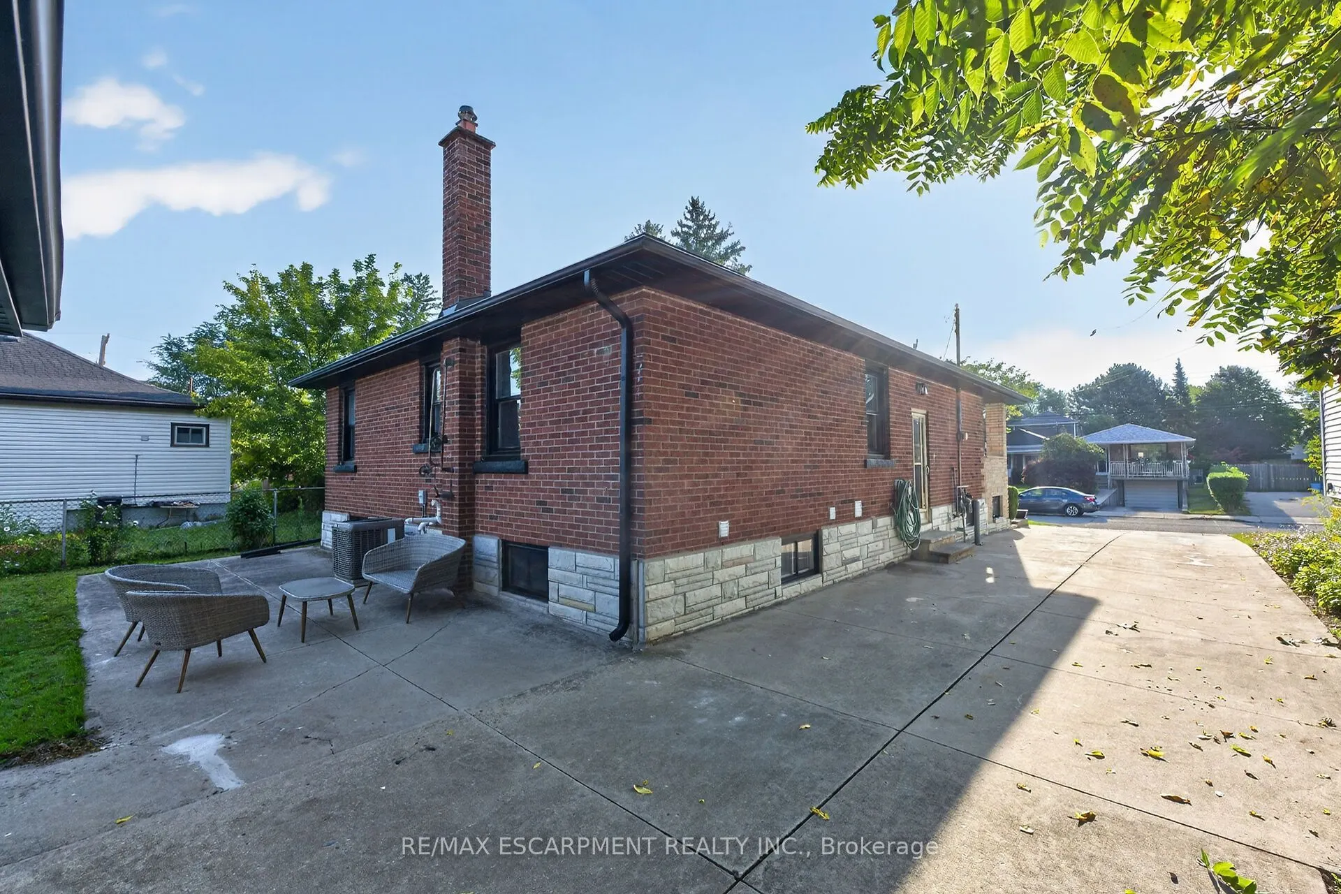 362 Rosseau Road