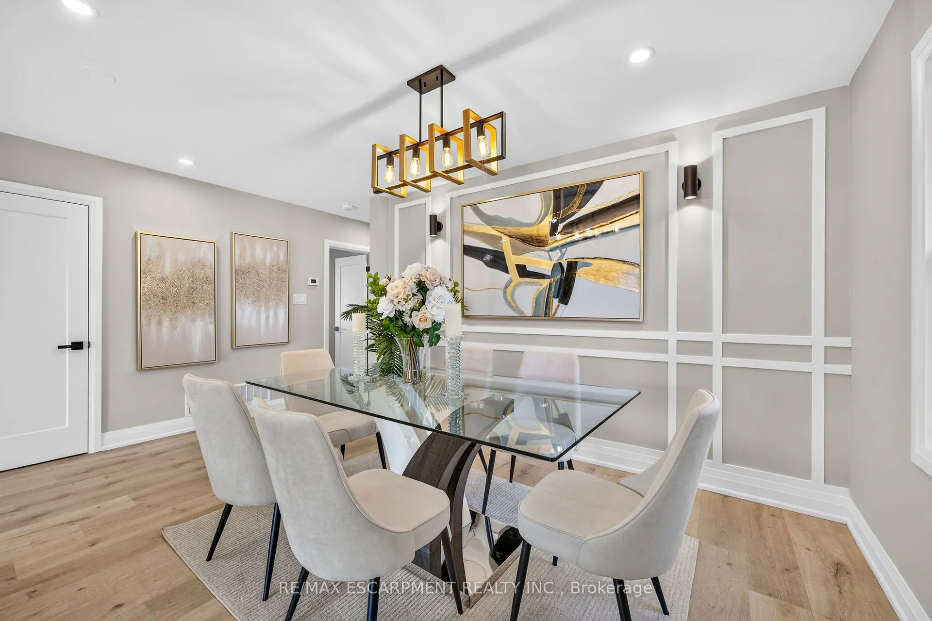 362 Rosseau Road