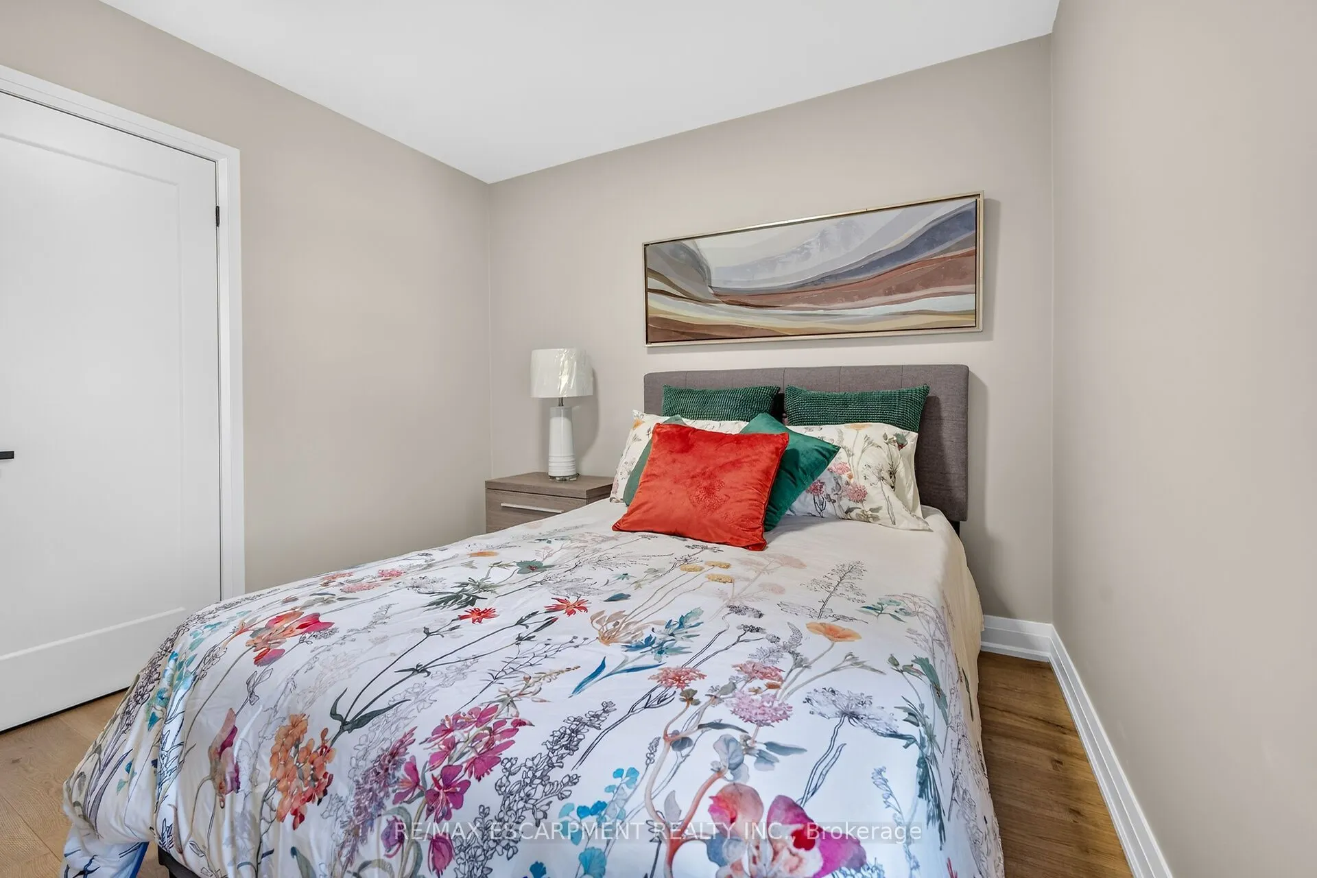362 Rosseau Road