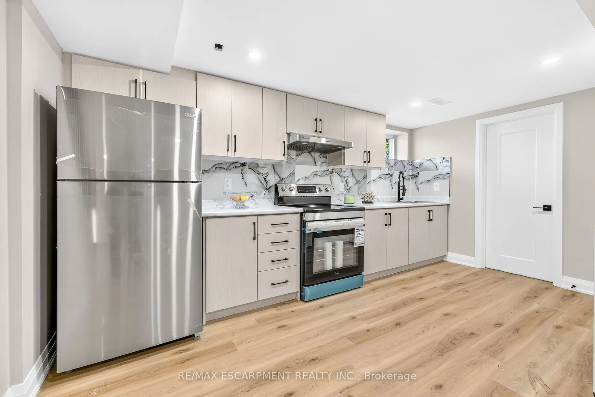 362 Rosseau Road