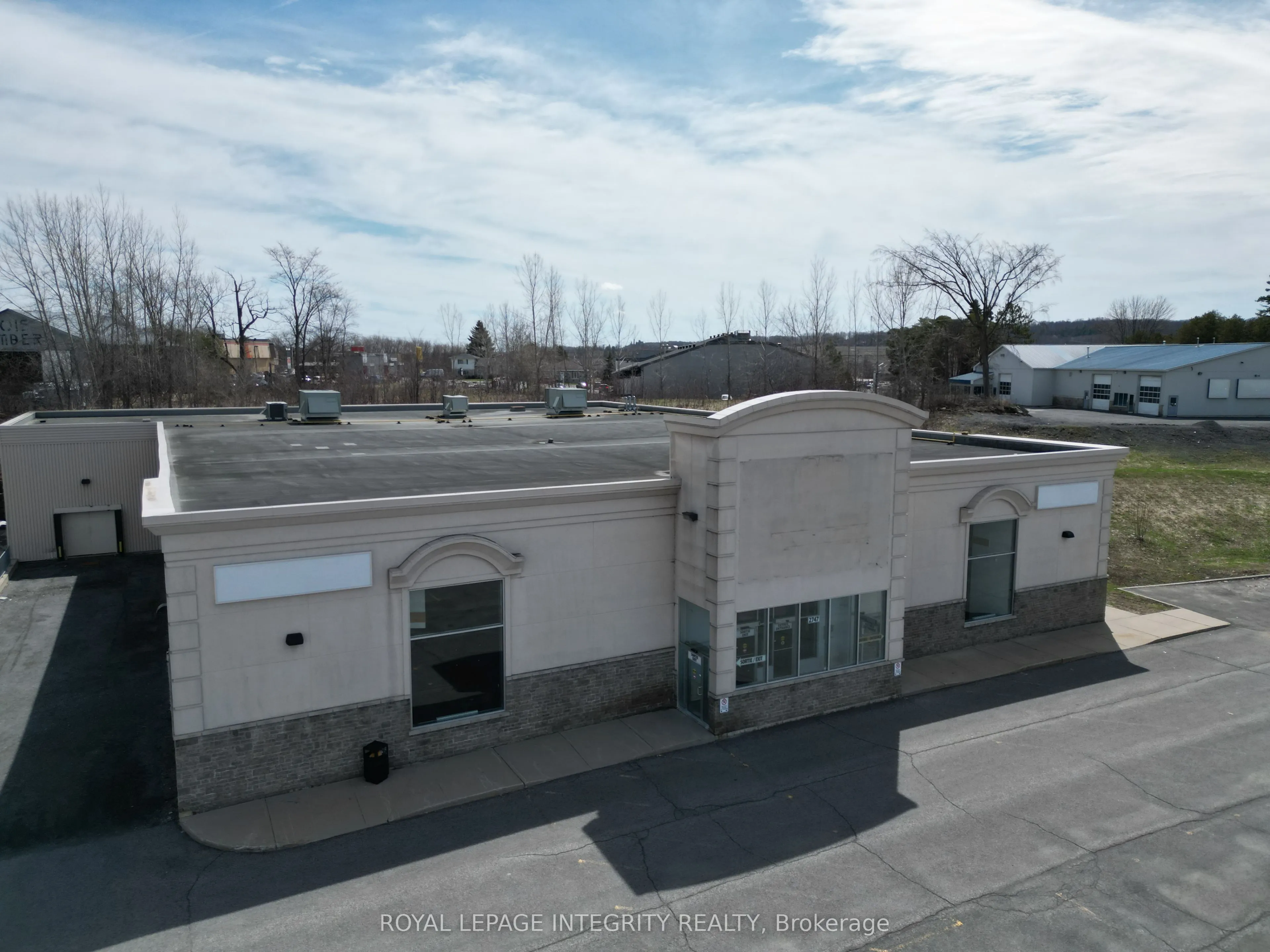 2747 Chamberland Street
