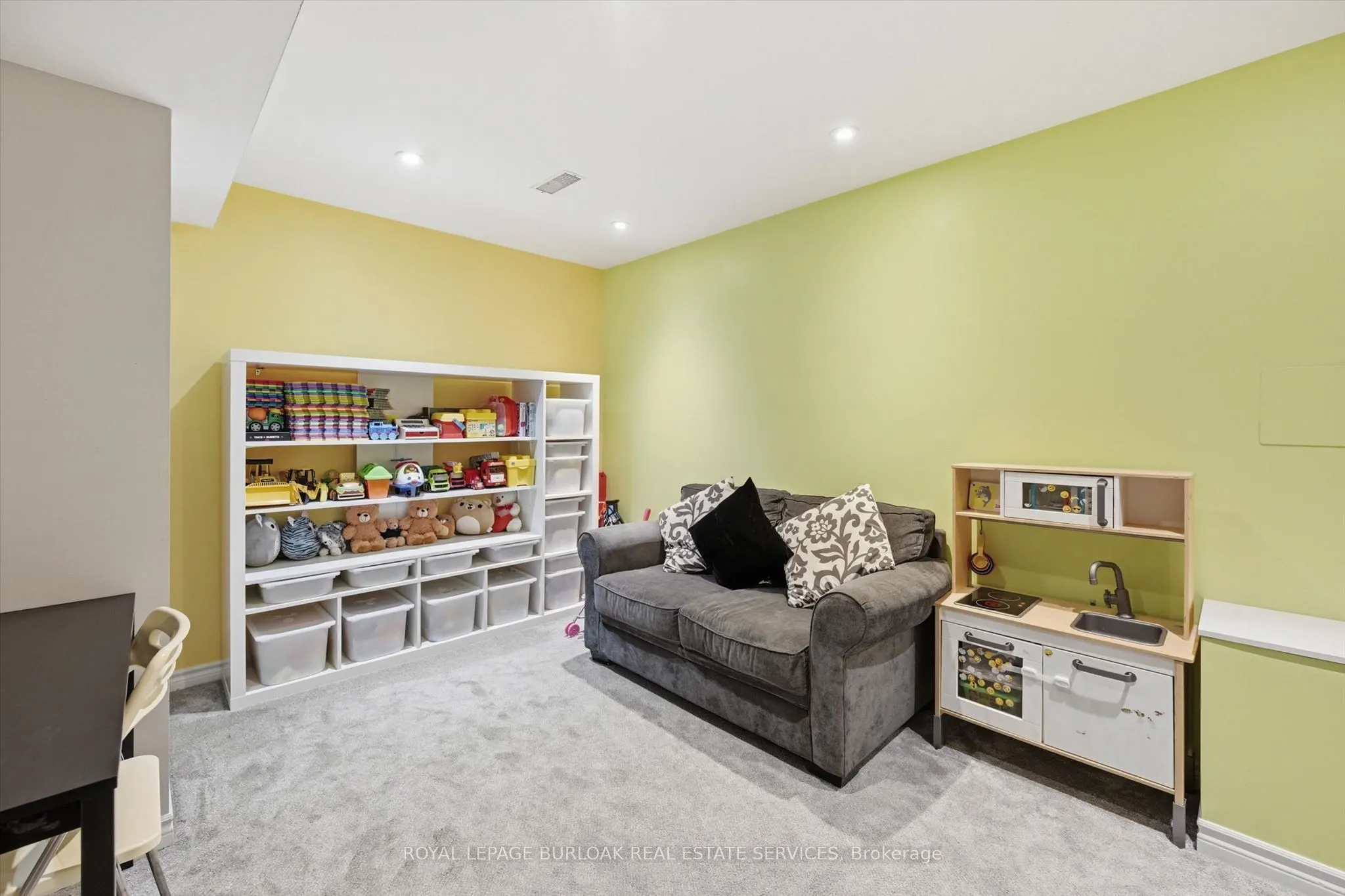 1085 Harrogate Drive #35