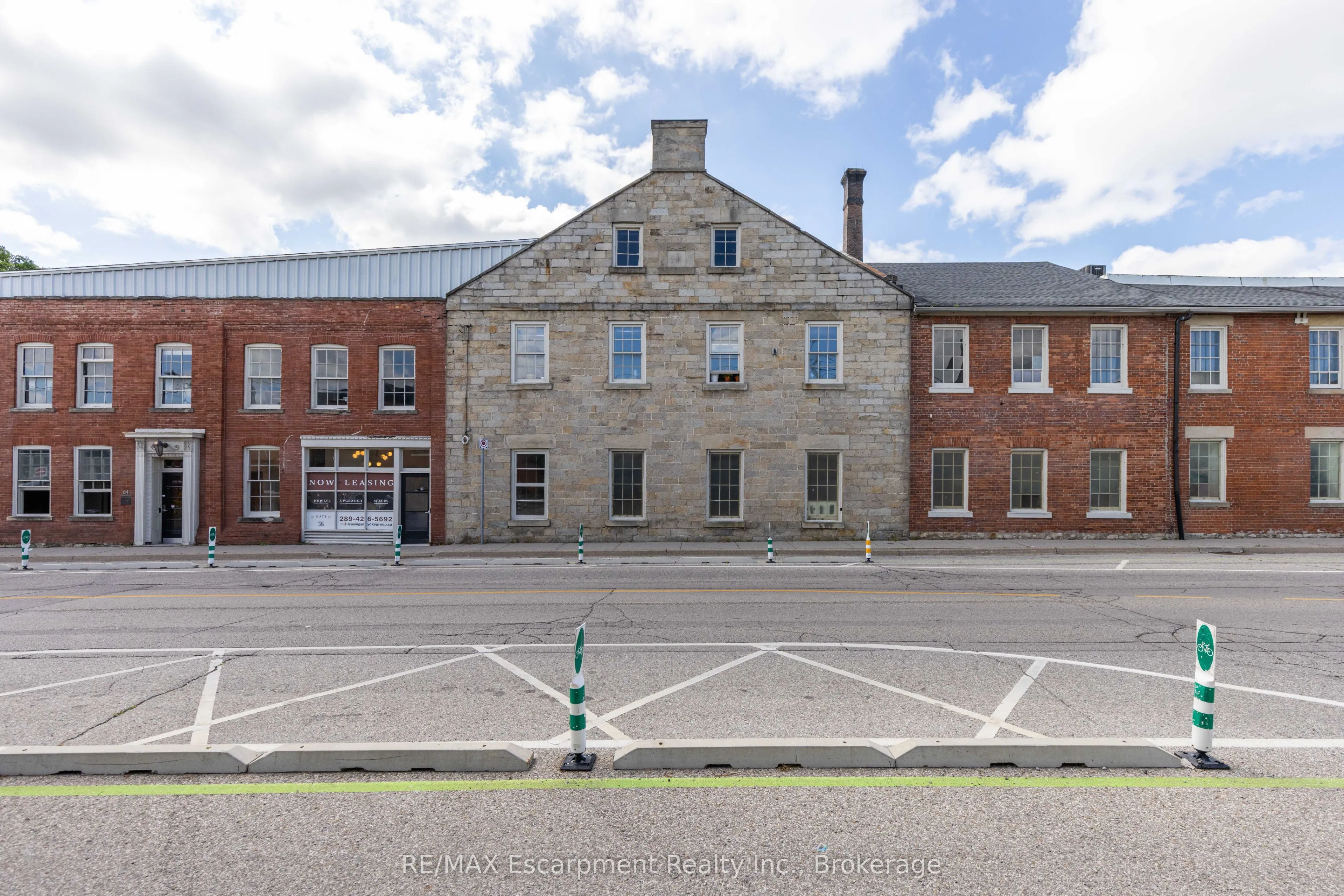64 Hatt Street #301