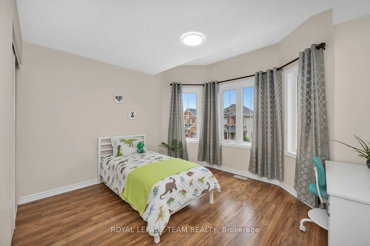 2225 Watercolours Way