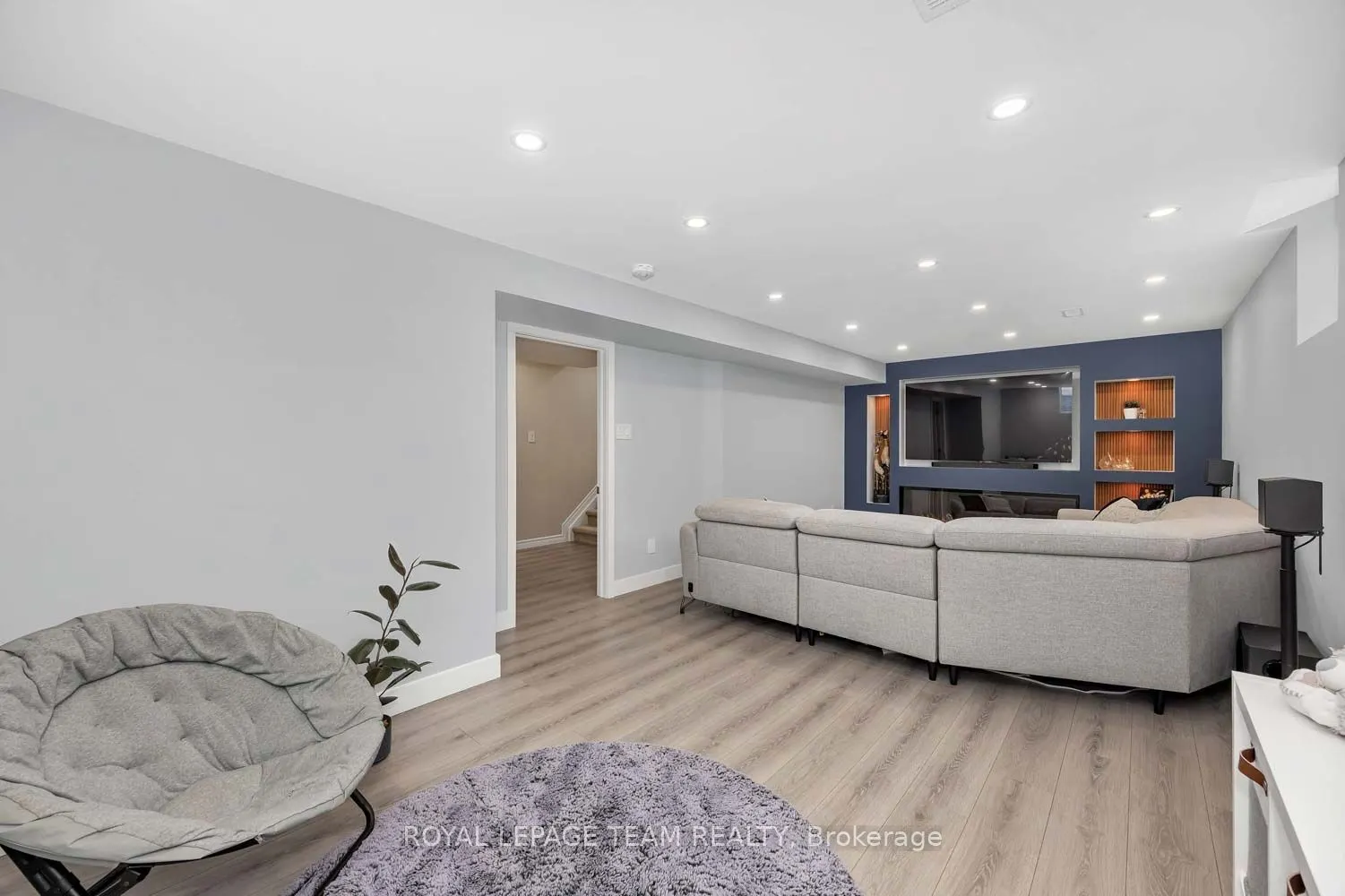 2225 Watercolours Way