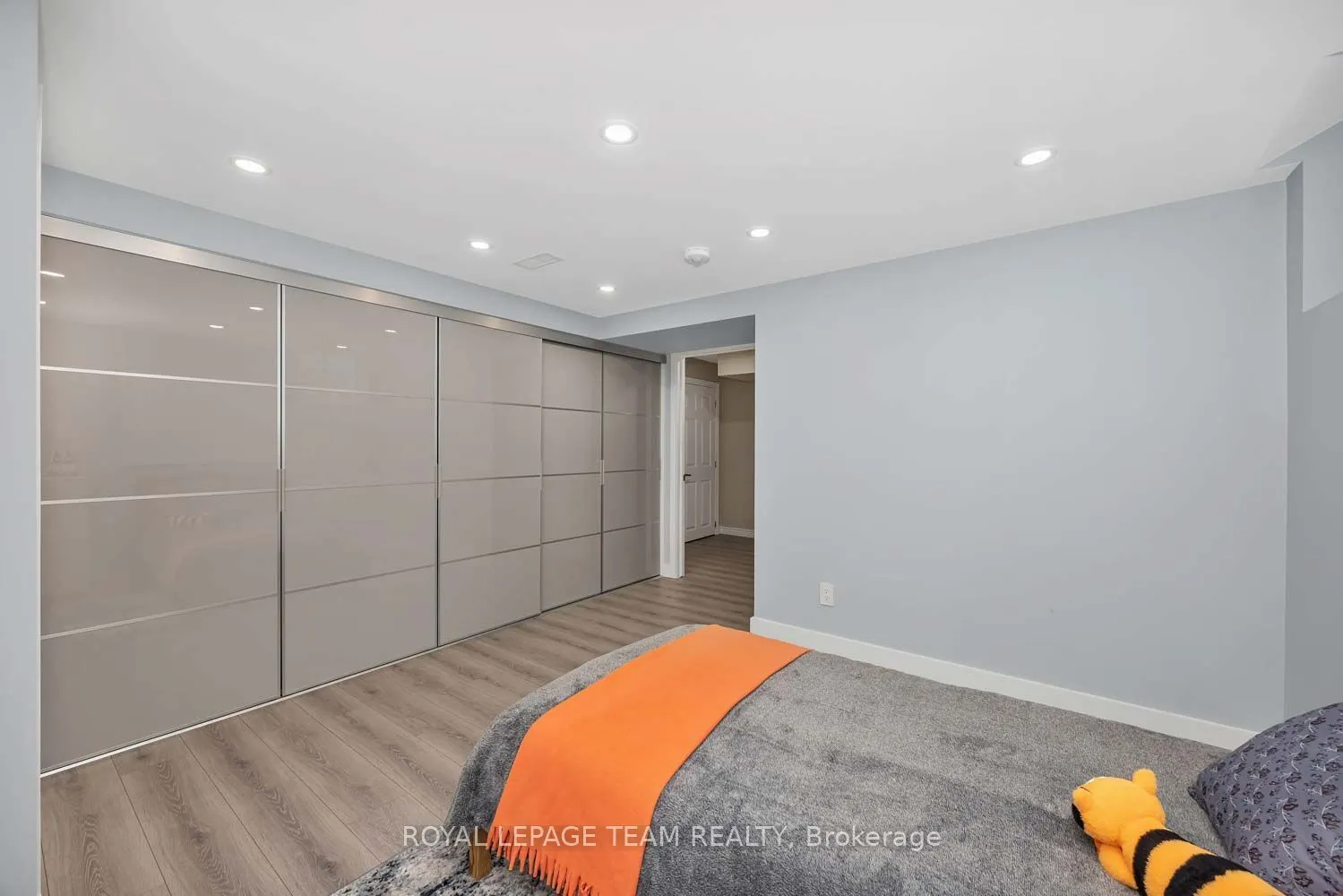 2225 Watercolours Way