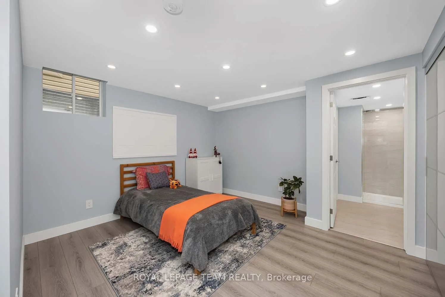 2225 Watercolours Way