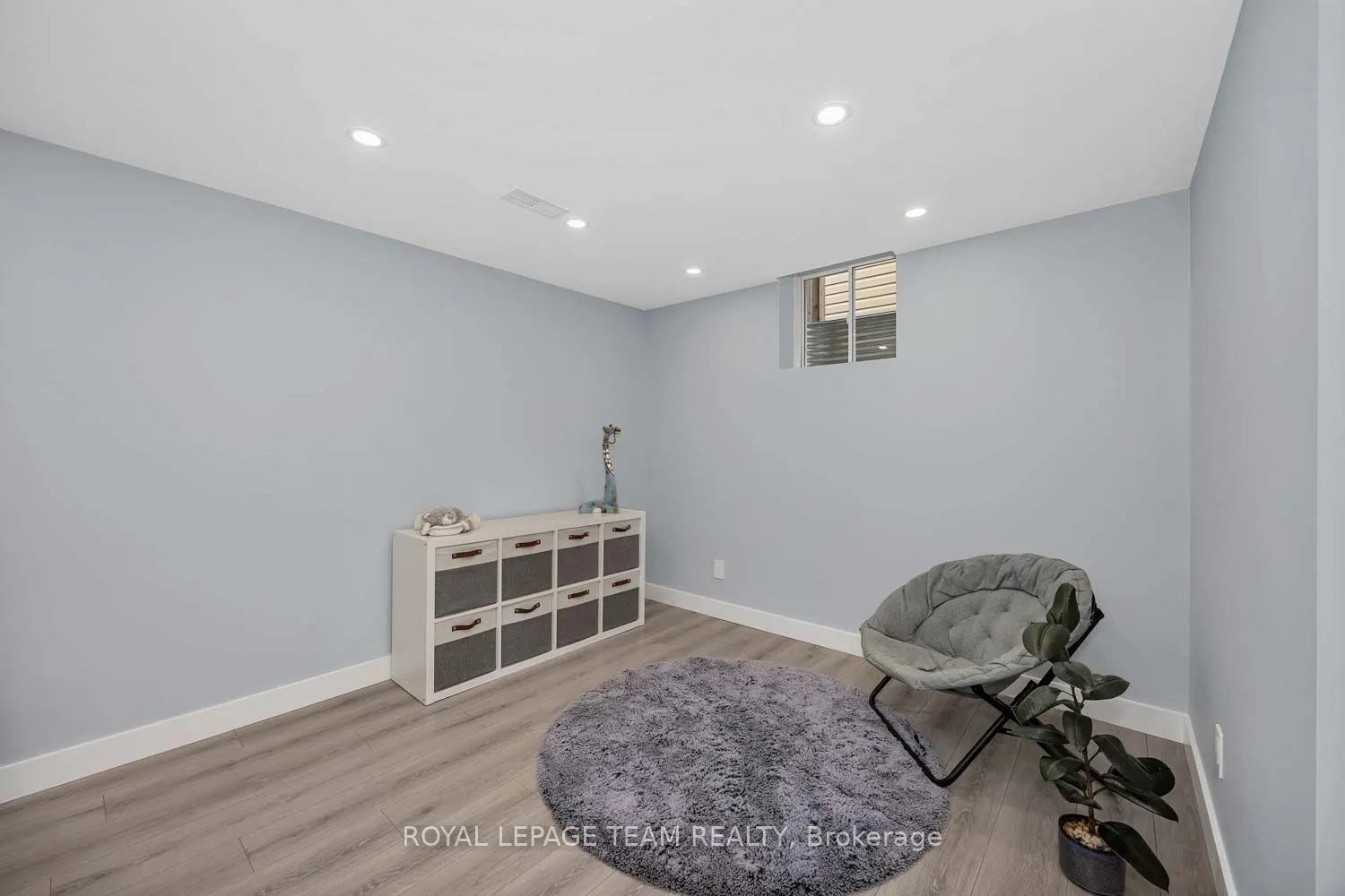 2225 Watercolours Way