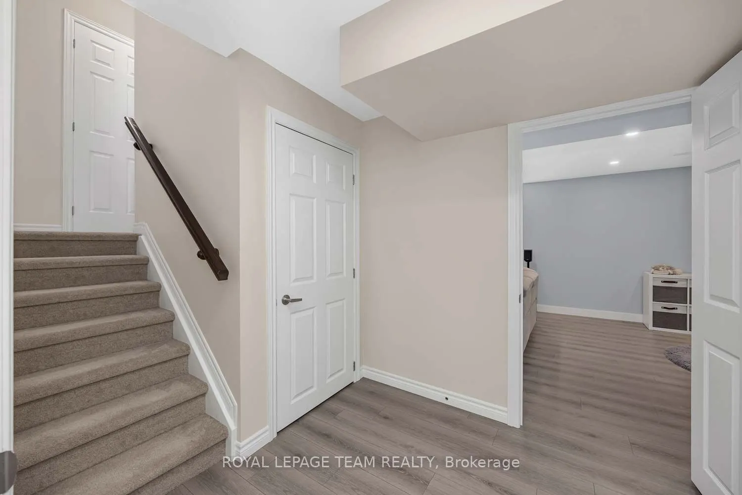 2225 Watercolours Way