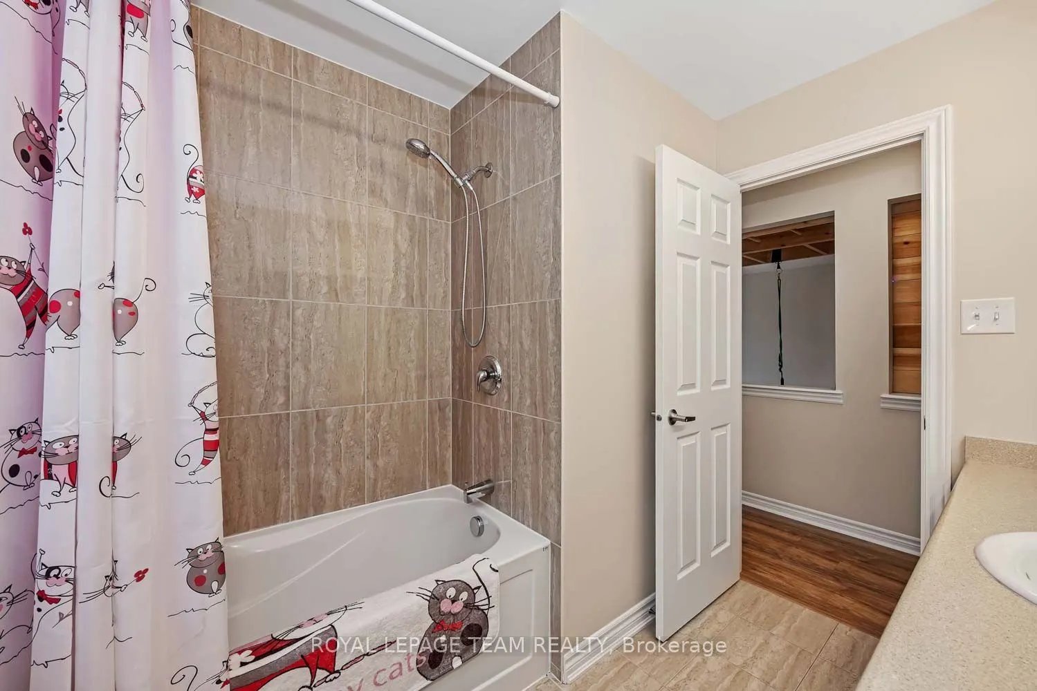 2225 Watercolours Way