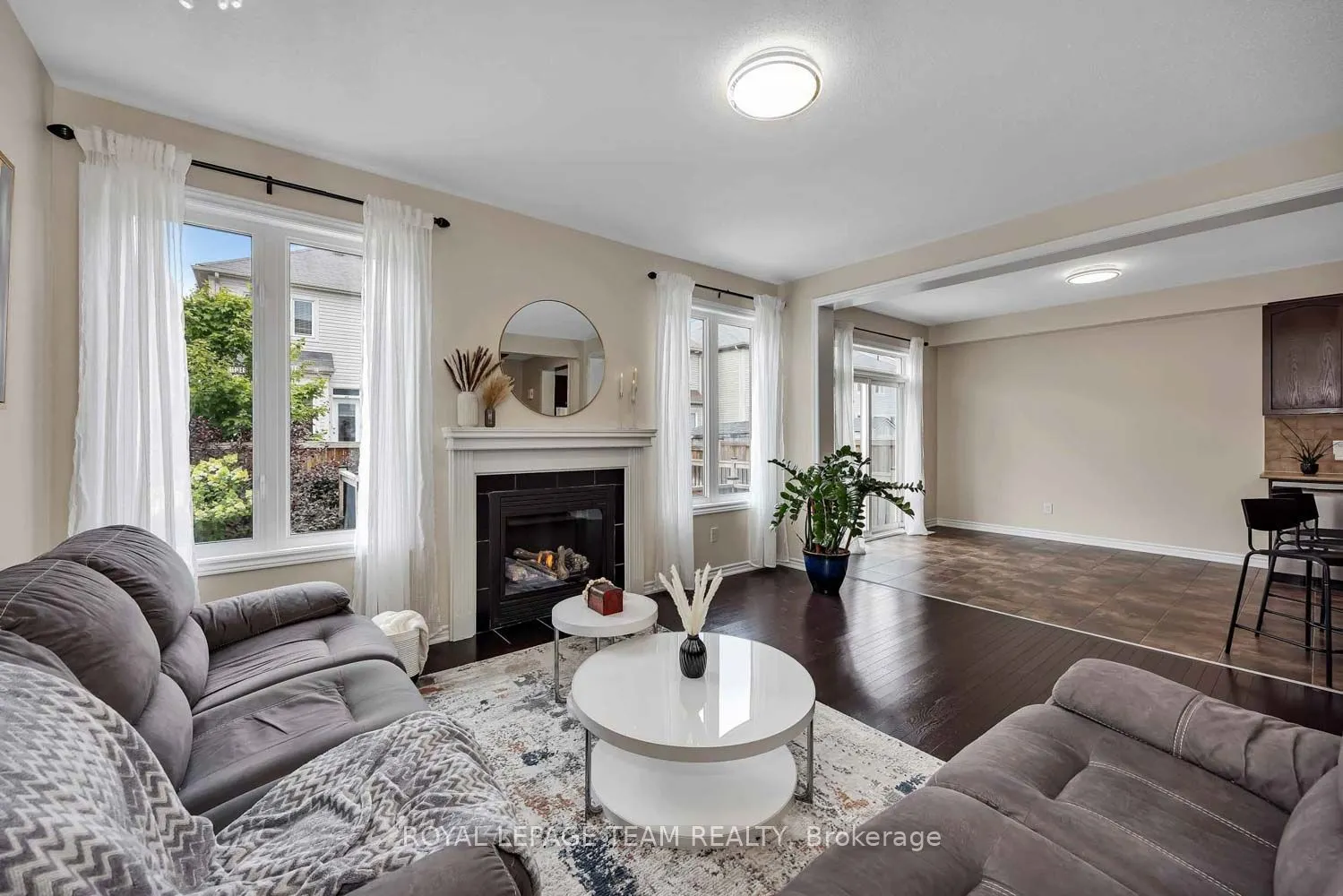 2225 Watercolours Way