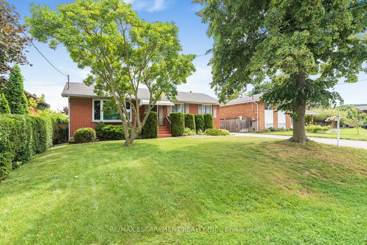 37 Lorne Avenue