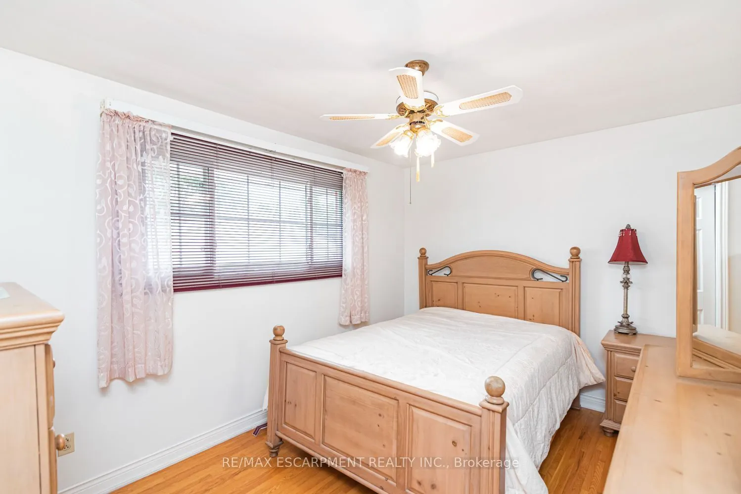37 Lorne Avenue