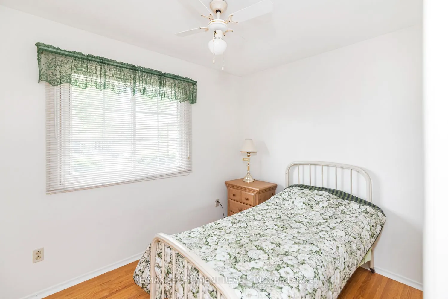 37 Lorne Avenue