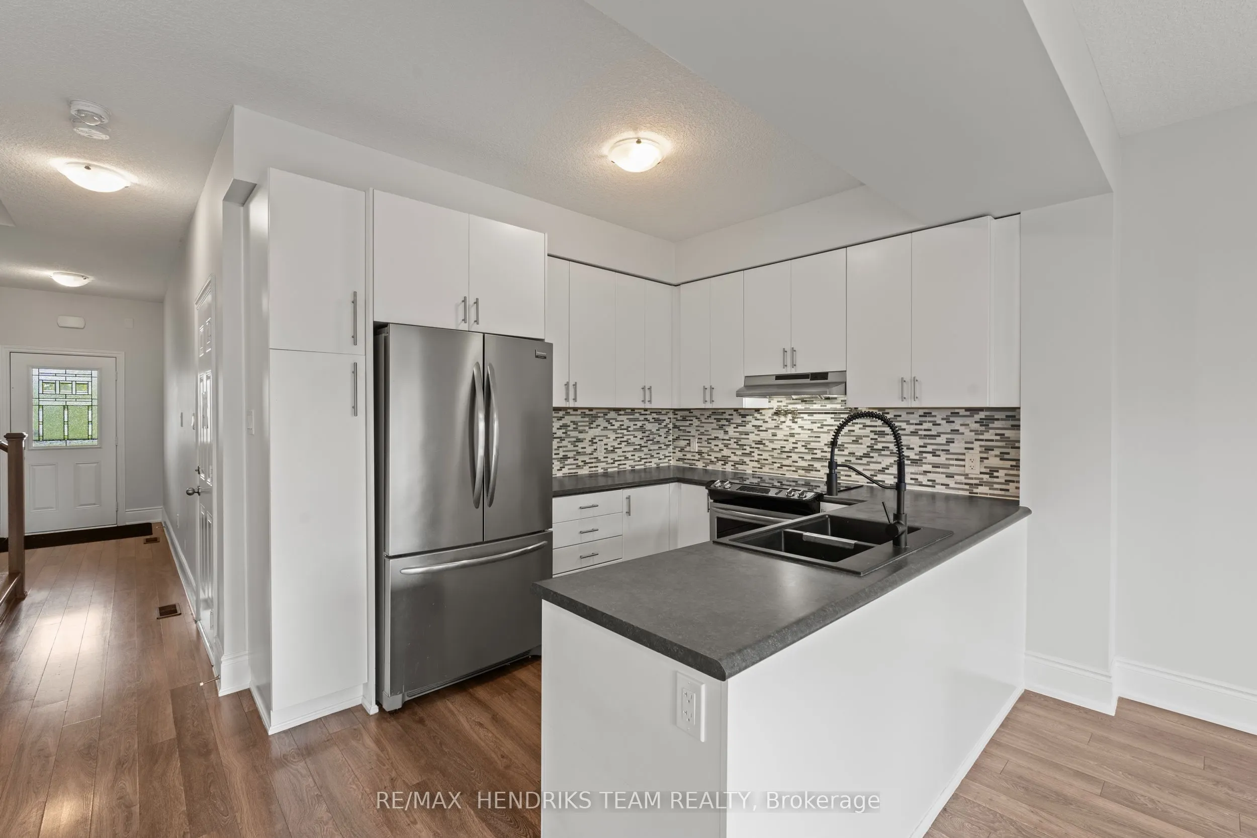 35 Sunset Way