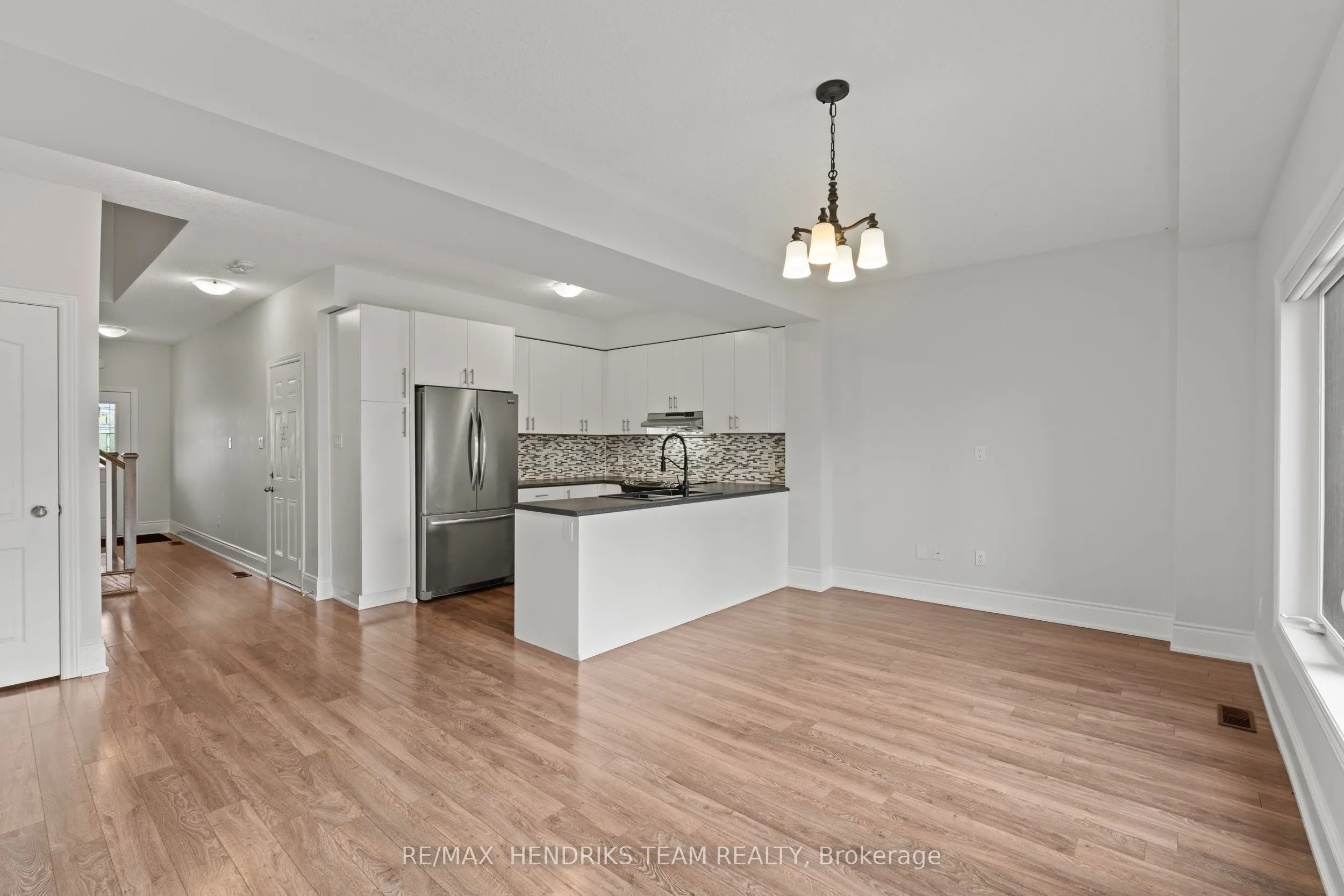 35 Sunset Way