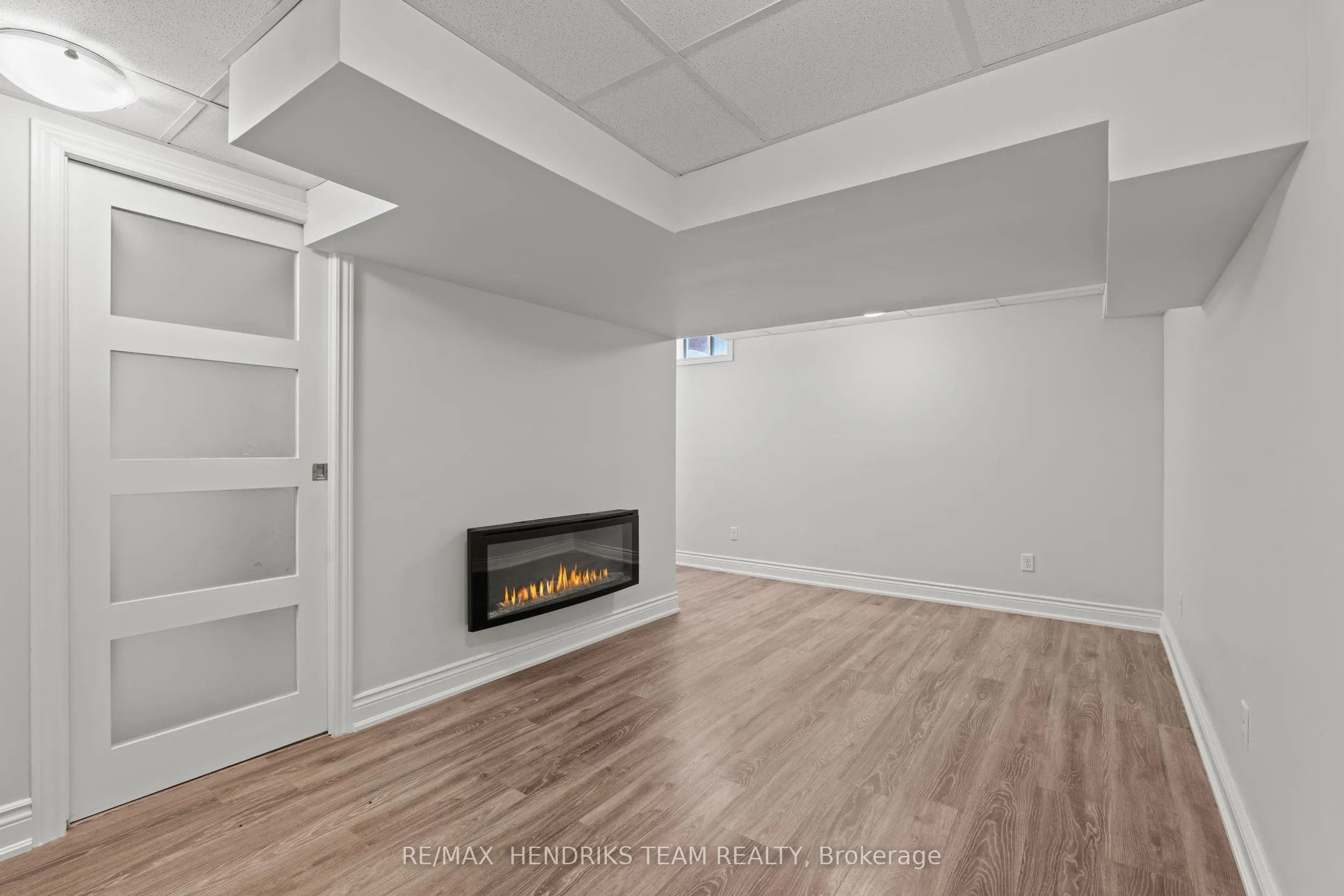 35 Sunset Way