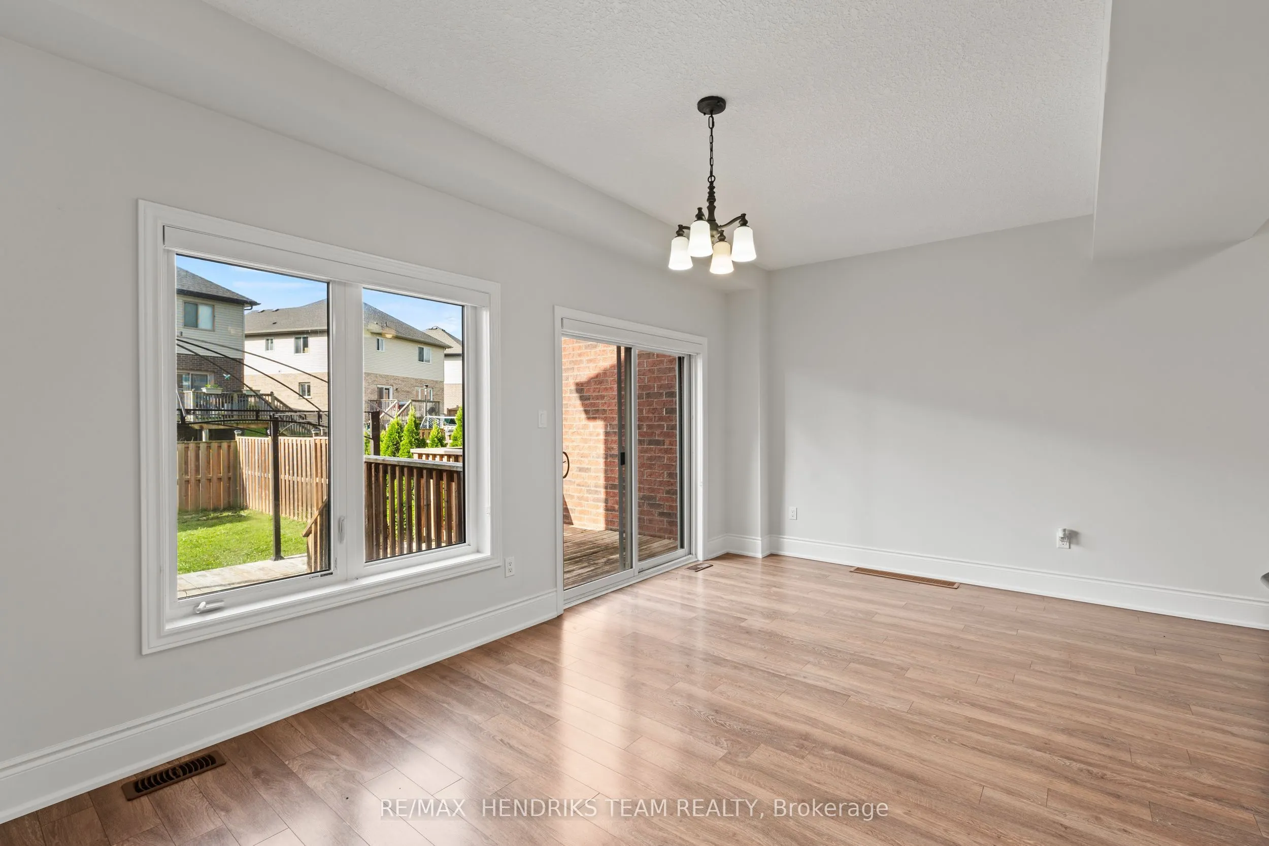 35 Sunset Way