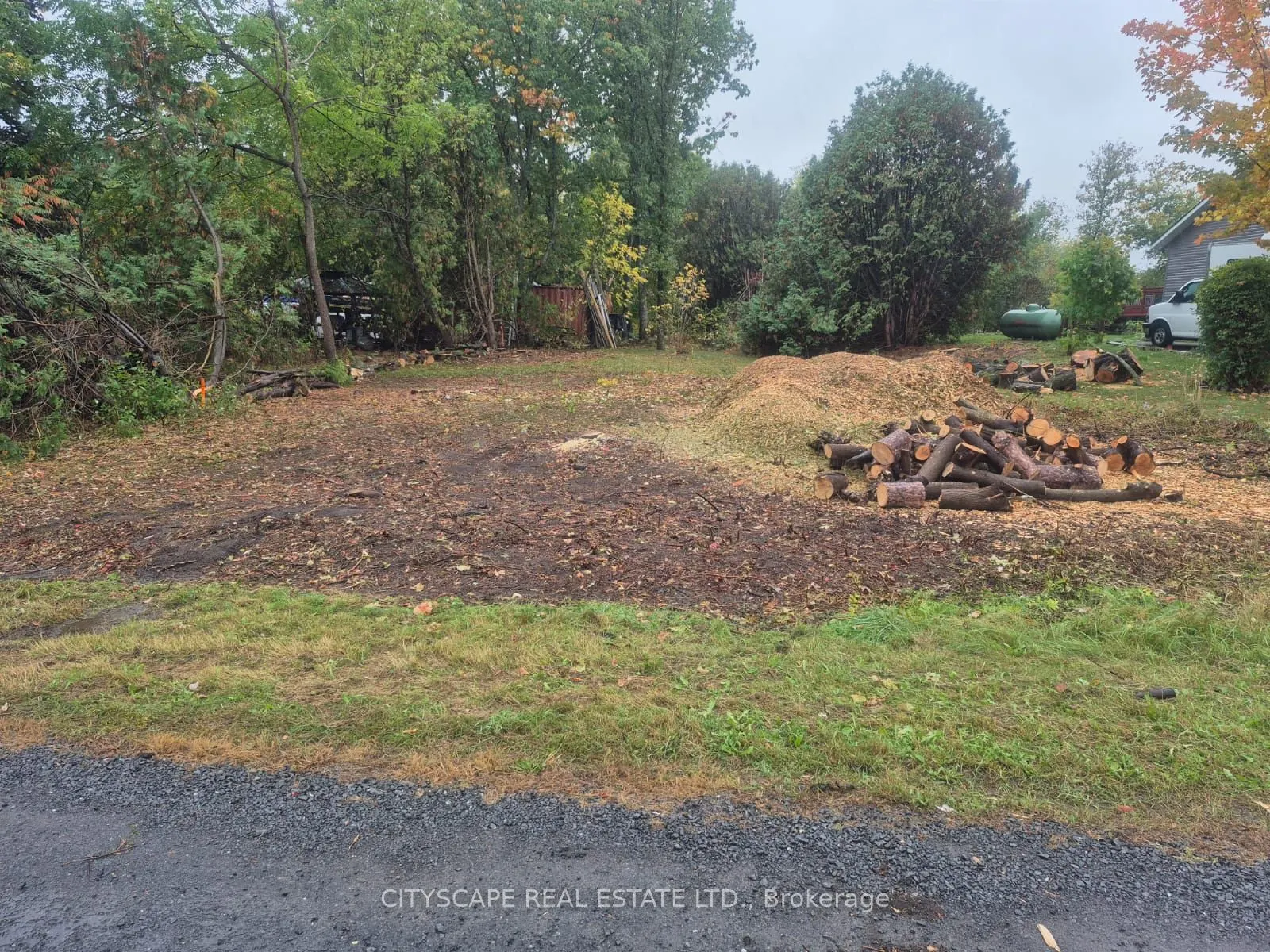 1574 Old Montreal Road