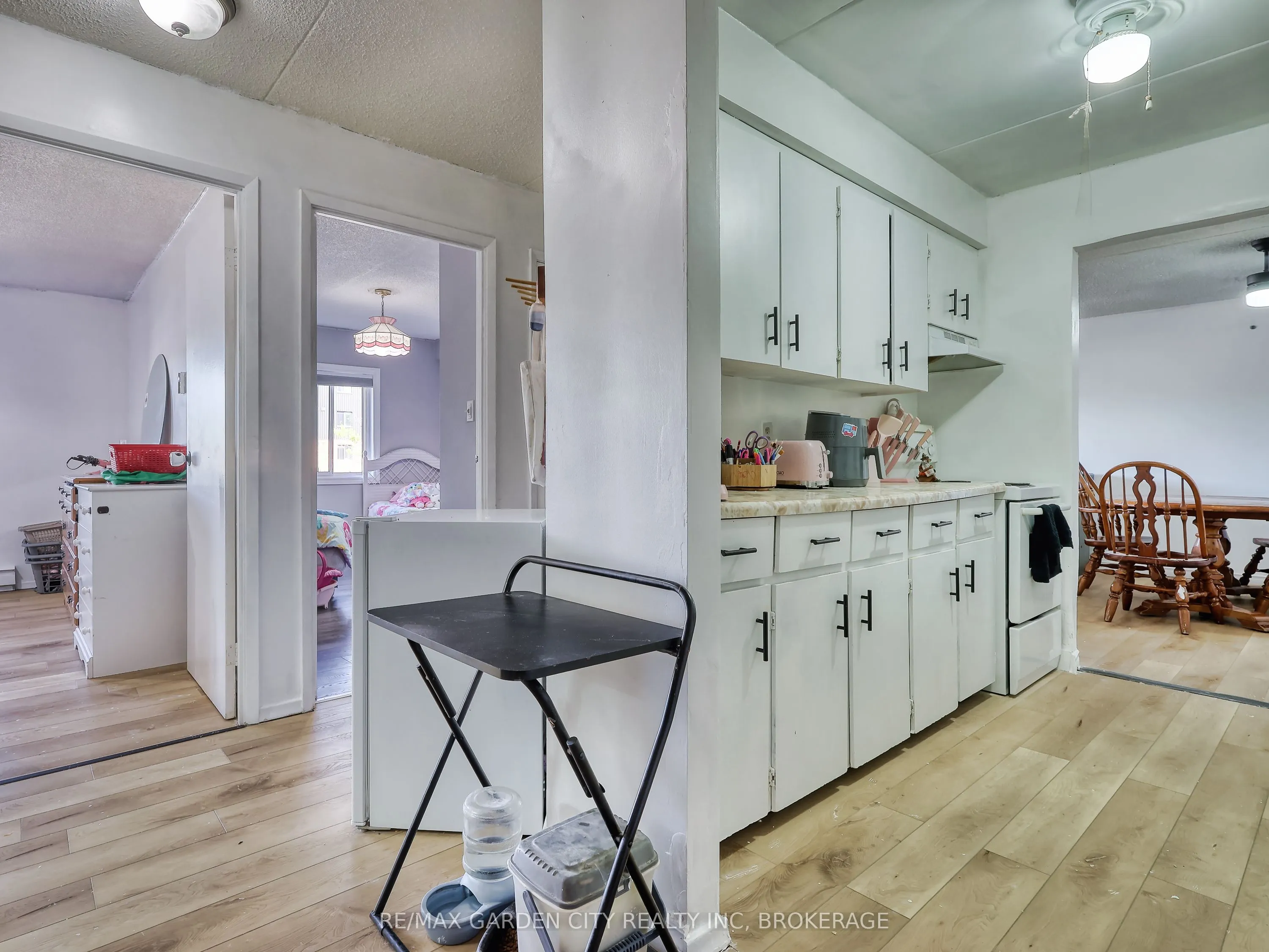 72 Main Street E #211