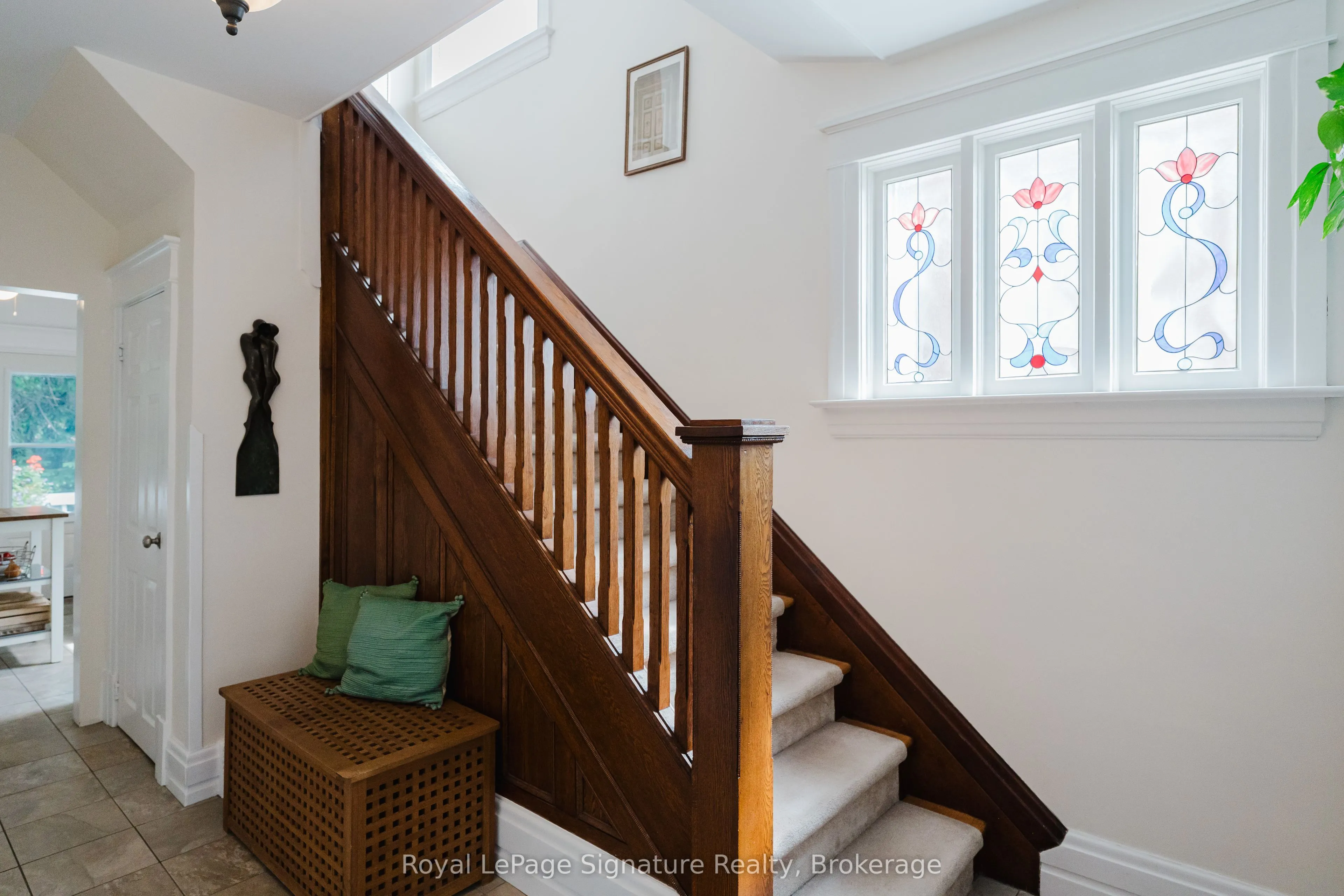 76 Trowbridge Street W