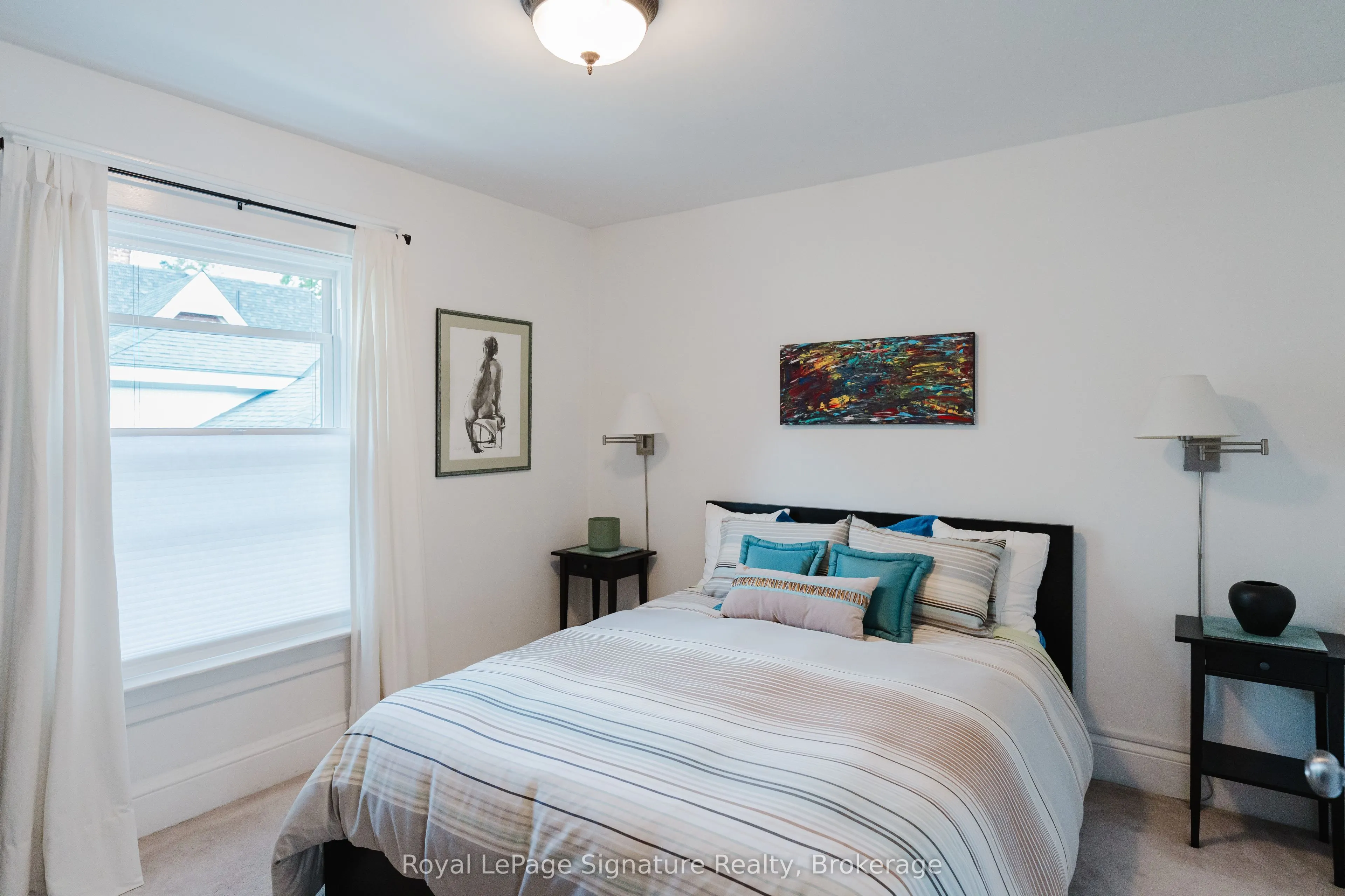 76 Trowbridge Street W