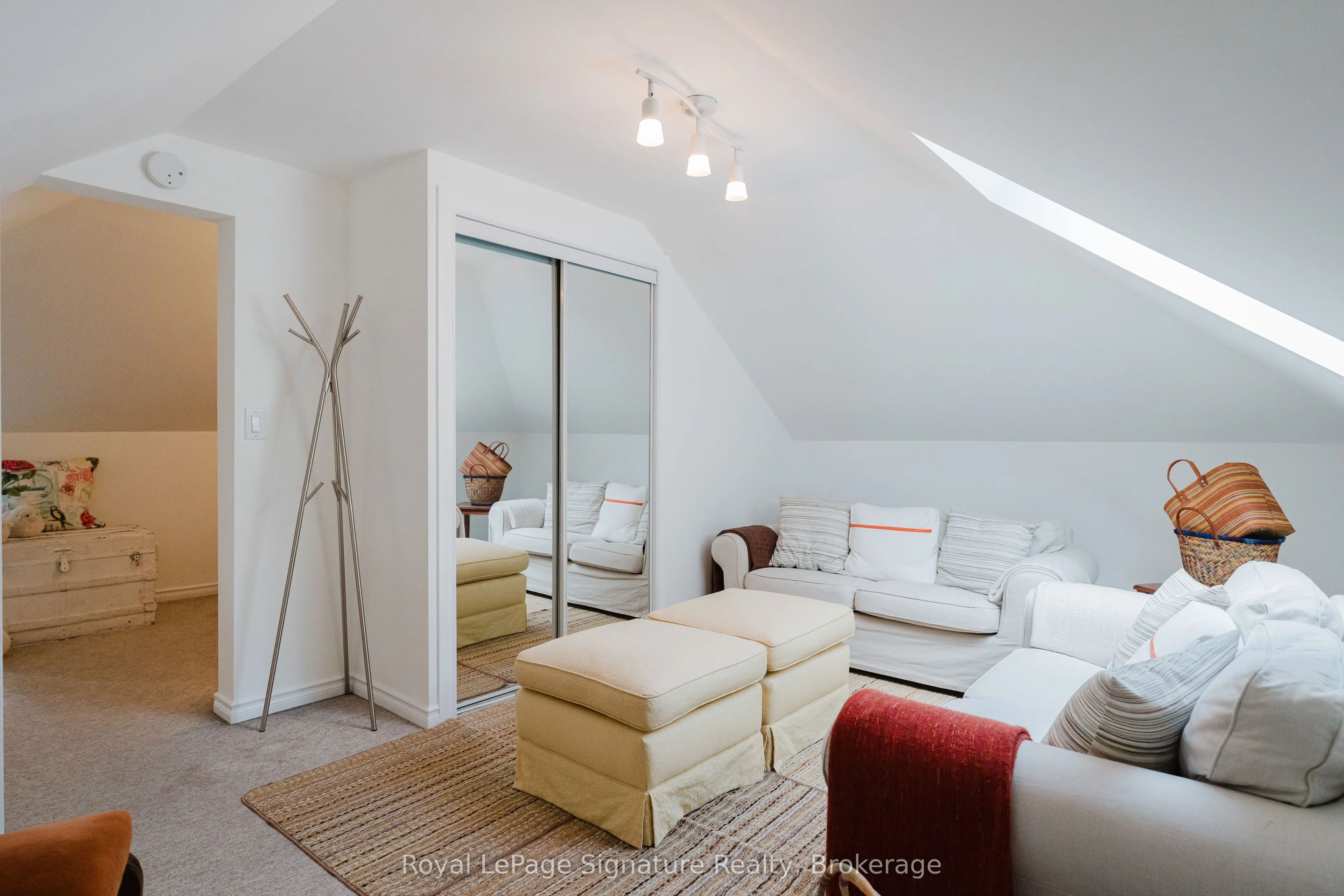 76 Trowbridge Street W