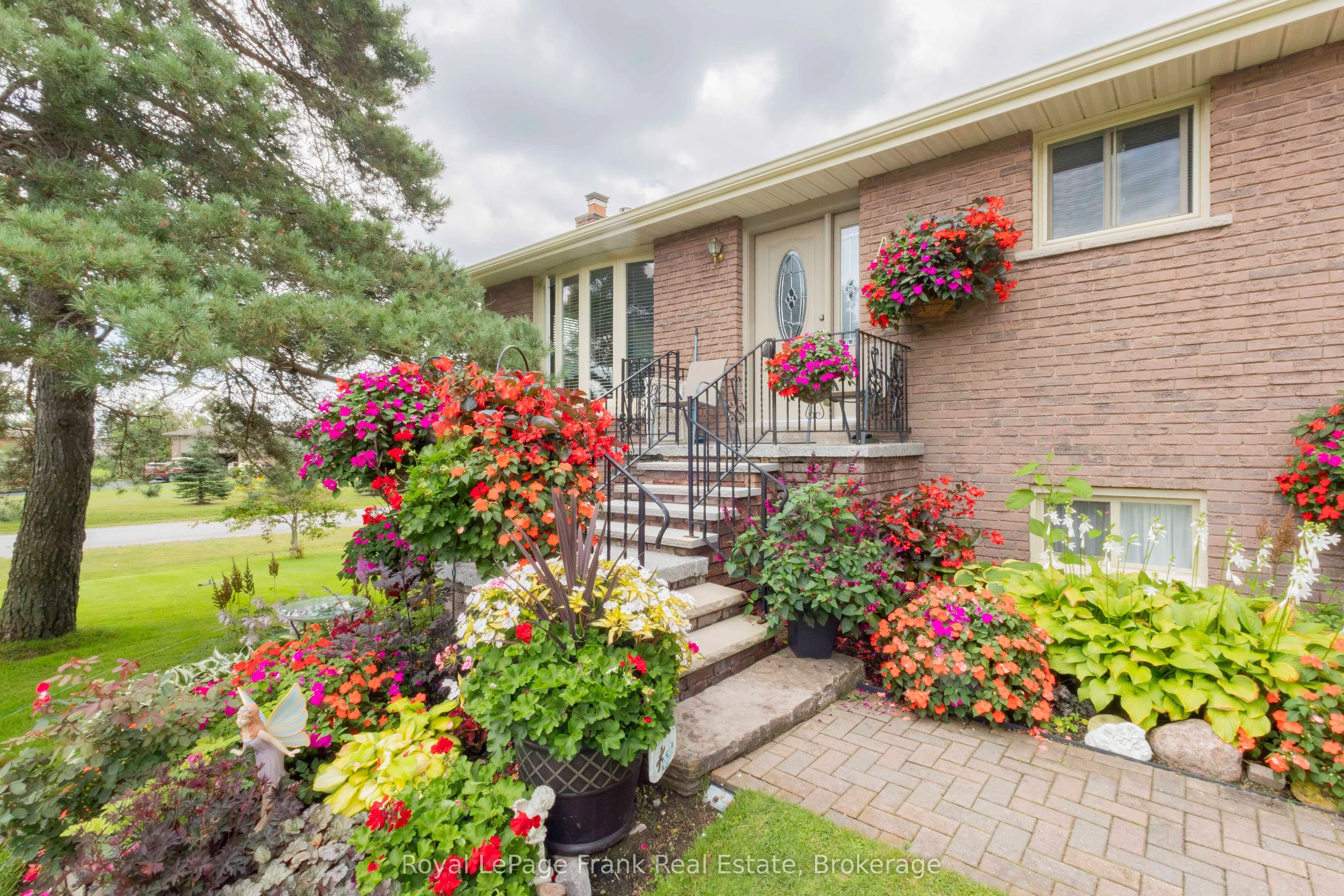 378 Old Surrey Lane