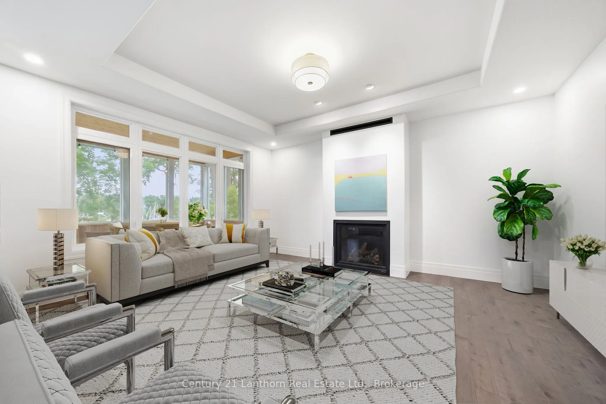101 VILLENEUVE Drive