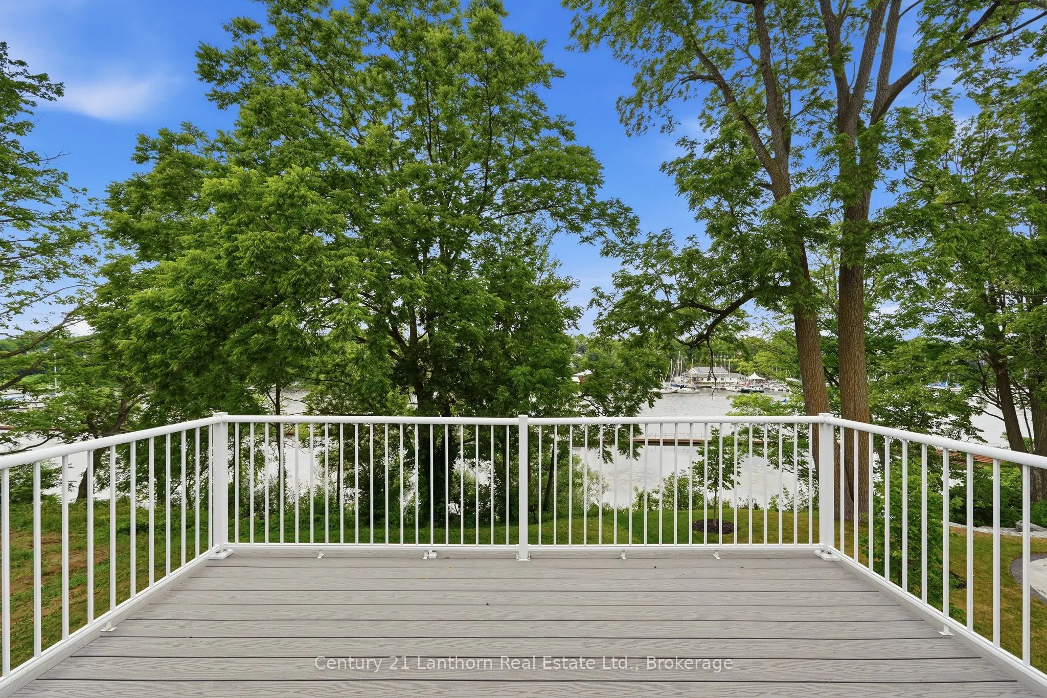 101 VILLENEUVE Drive