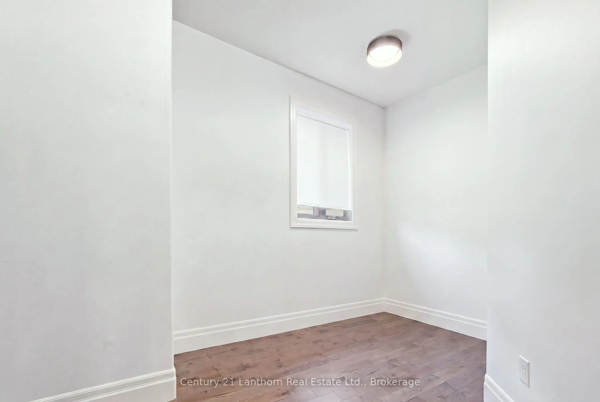 101 VILLENEUVE Drive