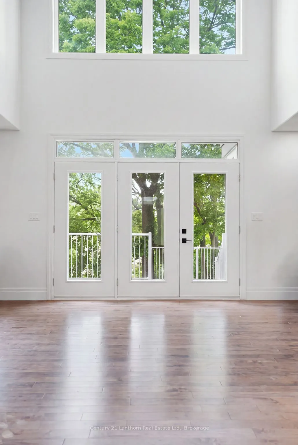 101 VILLENEUVE Drive