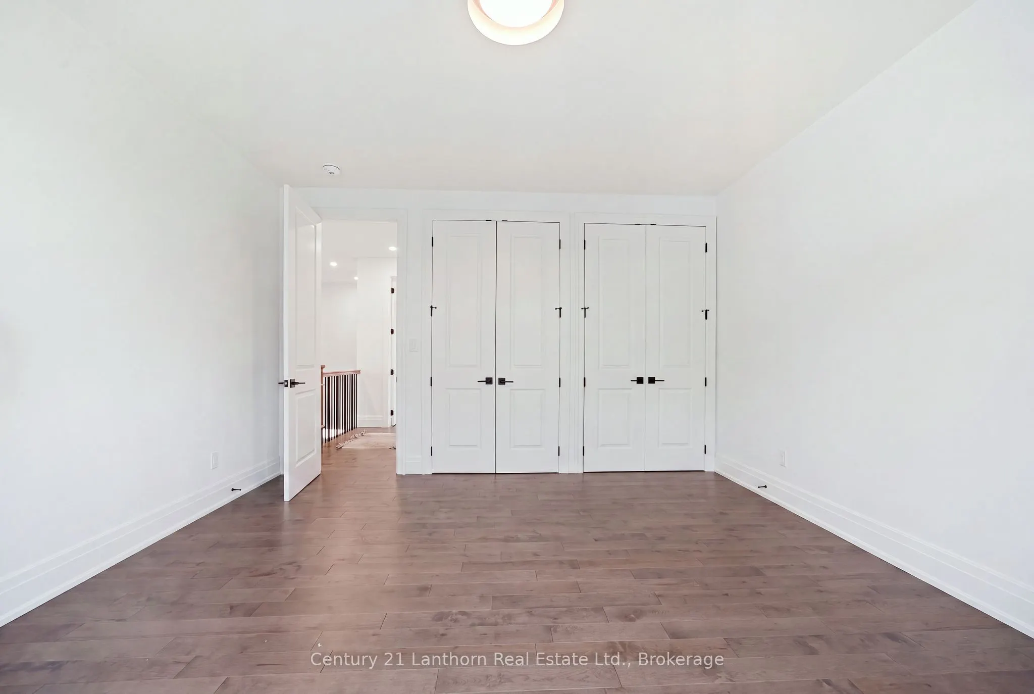 101 VILLENEUVE Drive