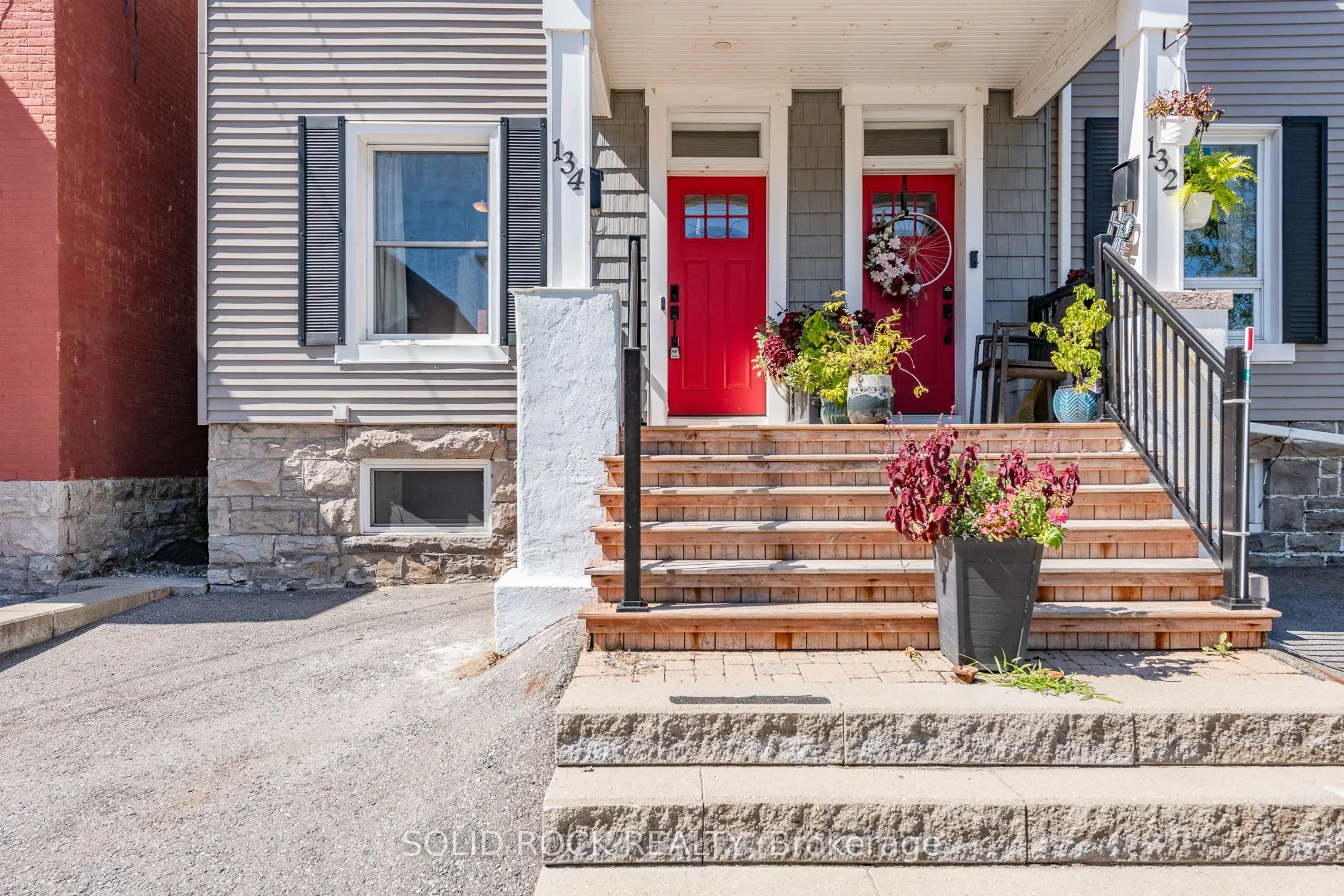134 Concord Street S