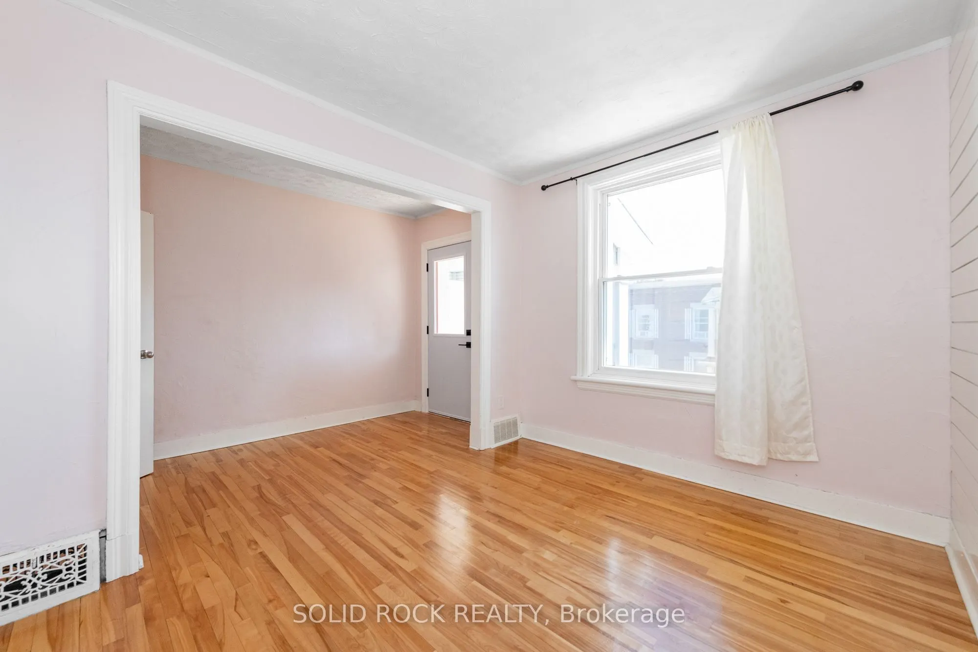 134 Concord Street S